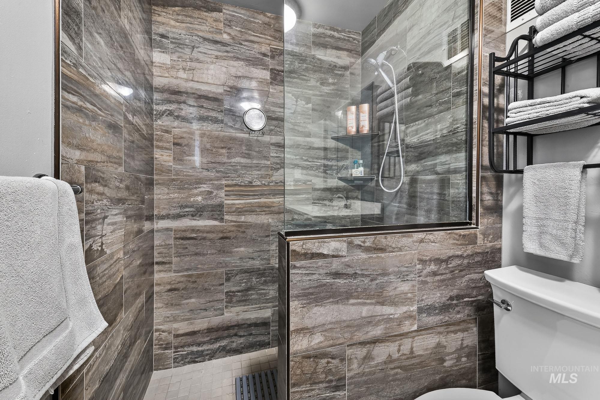 313 Sunrise Dr., Payette, Idaho 83661, 5 Bedrooms, 2 Bathrooms, Residential For Sale, Price $659,900, 98975901