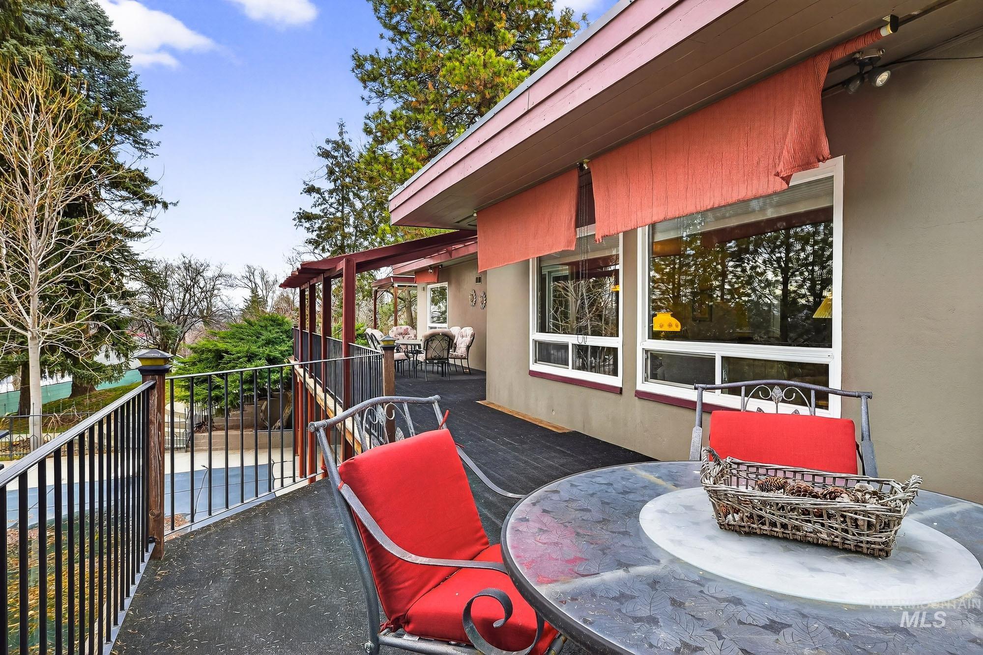 313 Sunrise Dr., Payette, Idaho 83661, 5 Bedrooms, 2 Bathrooms, Residential For Sale, Price $659,900, 98975901