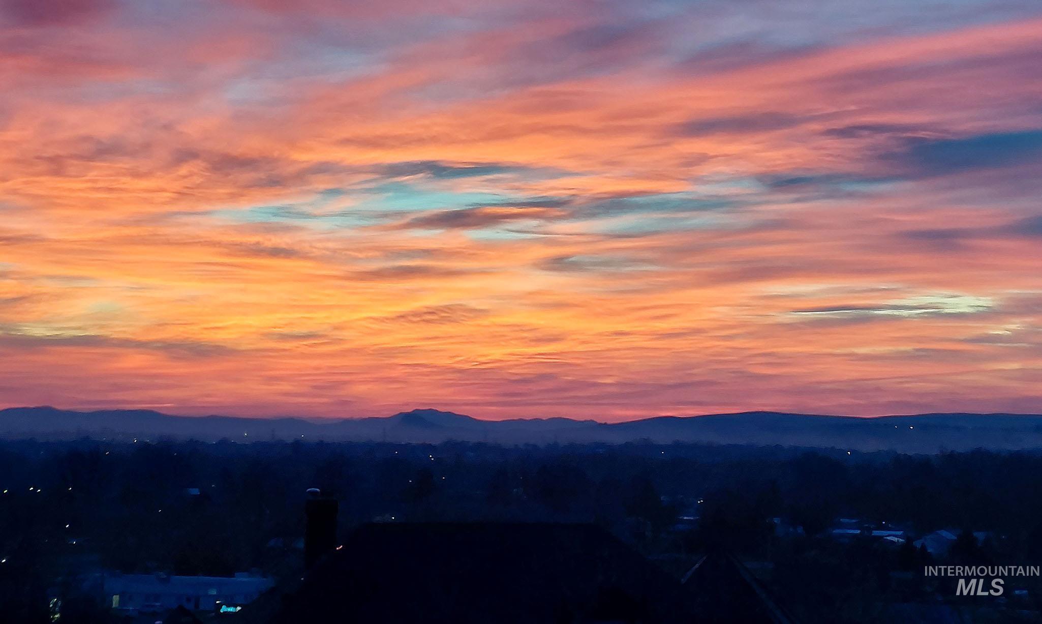 313 Sunrise Dr., Payette, Idaho 83661, 5 Bedrooms, 2 Bathrooms, Residential For Sale, Price $639,900,MLS 98975901