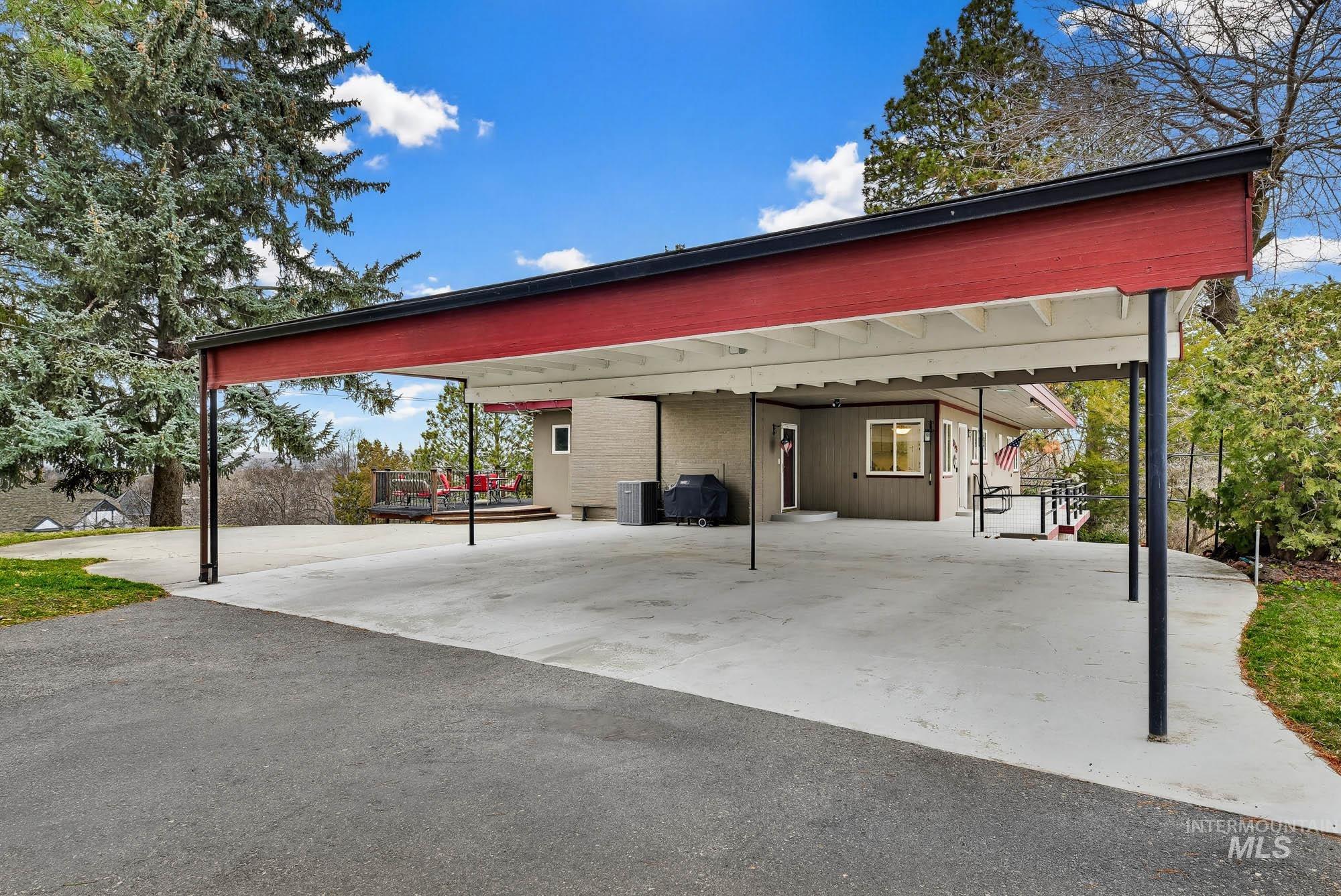 313 Sunrise Dr., Payette, Idaho 83661, 5 Bedrooms, 2 Bathrooms, Residential For Sale, Price $639,900,MLS 98975901