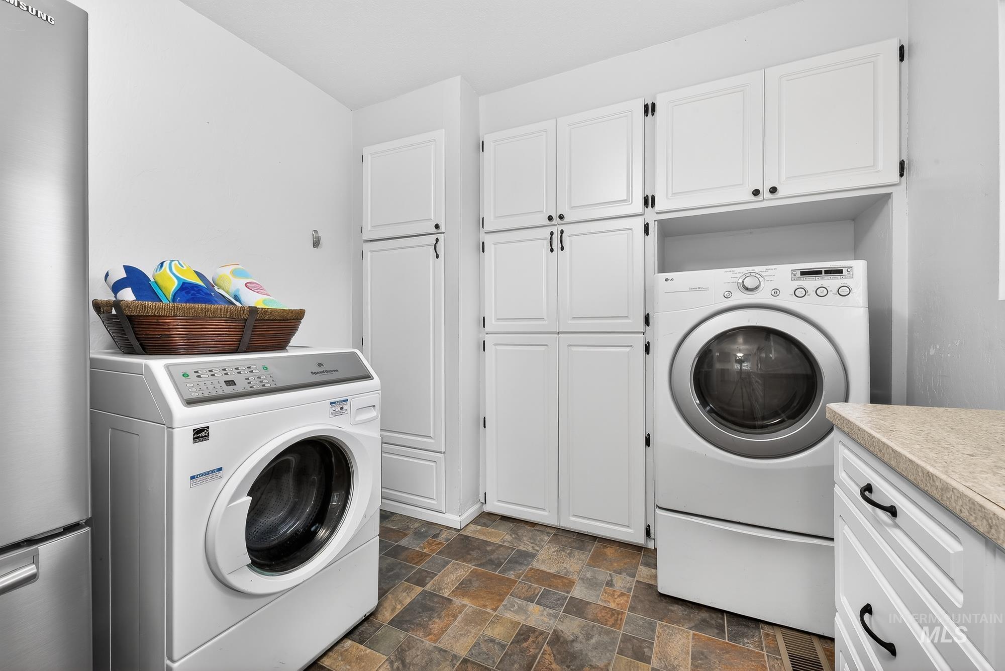 313 Sunrise Dr., Payette, Idaho 83661, 5 Bedrooms, 2 Bathrooms, Residential For Sale, Price $639,900,MLS 98975901