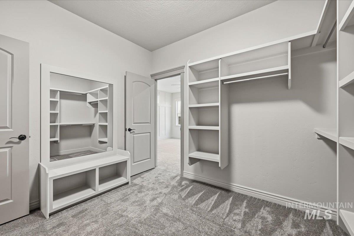 7800 W Flathead Lake St, Eagle, Idaho 83616, 4 Bedrooms, 2.5 Bathrooms, Residential For Sale, Price $899,900,MLS 98975905