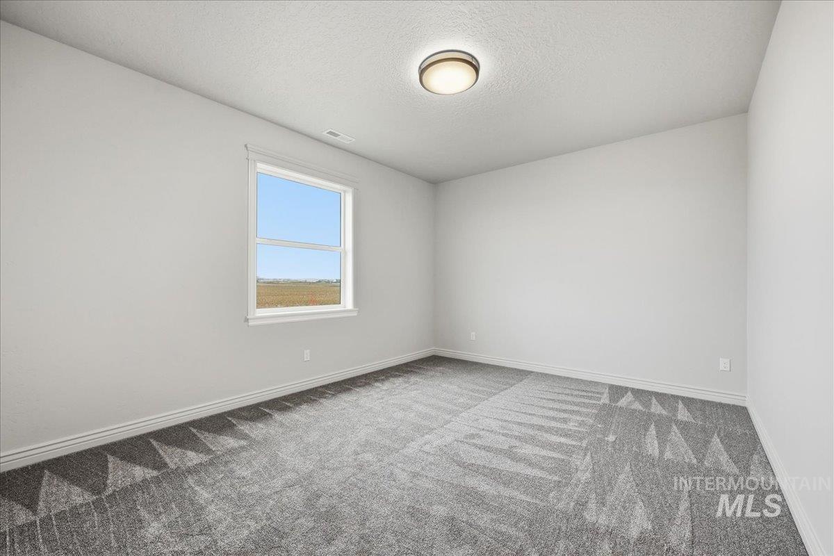 7800 W Flathead Lake St, Eagle, Idaho 83616, 4 Bedrooms, 2.5 Bathrooms, Residential For Sale, Price $899,900,MLS 98975905