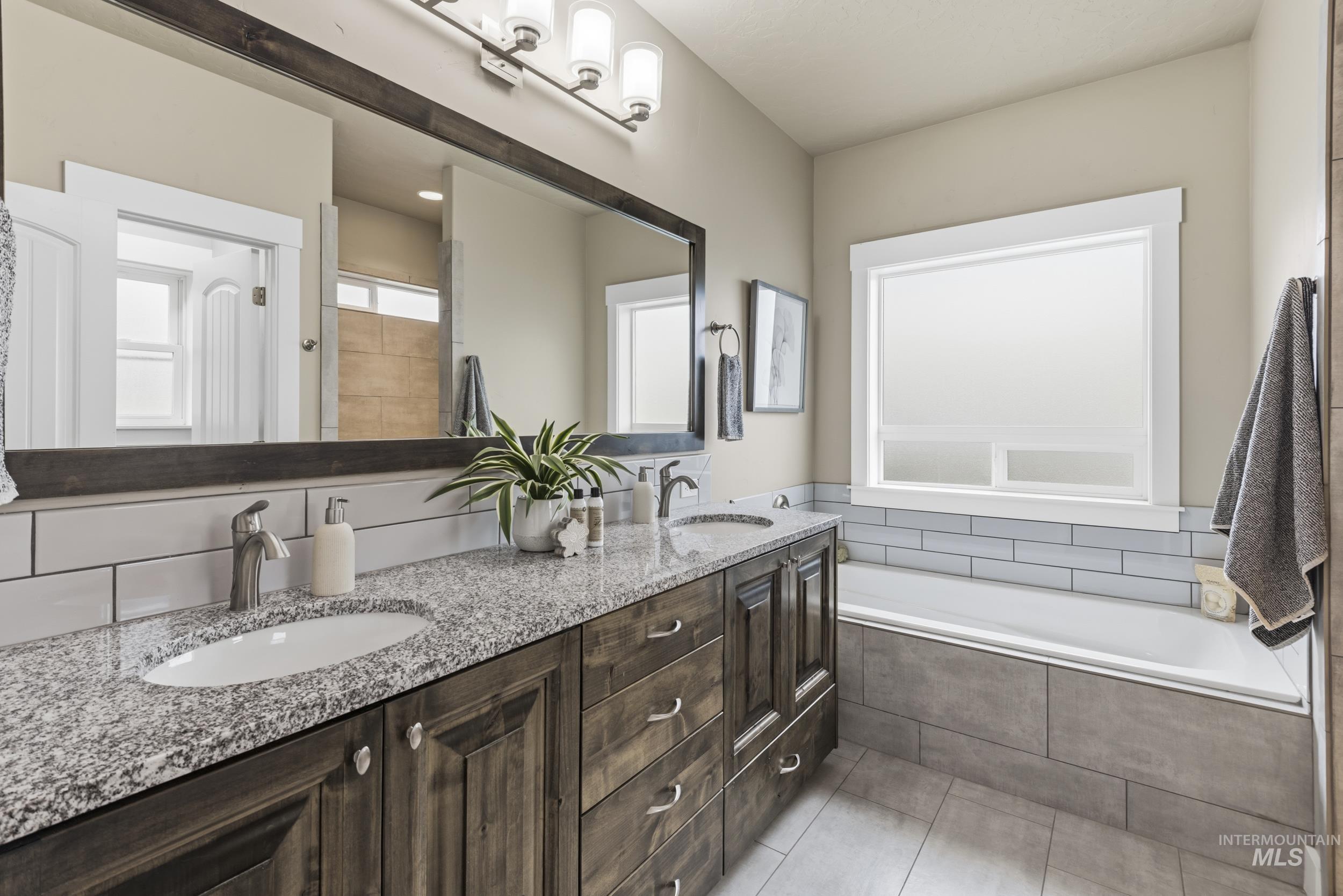 15339 Flora Springs Way, Caldwell, Idaho 83607, 4 Bedrooms, 2 Bathrooms, Residential For Sale, Price $514,900, 98975908