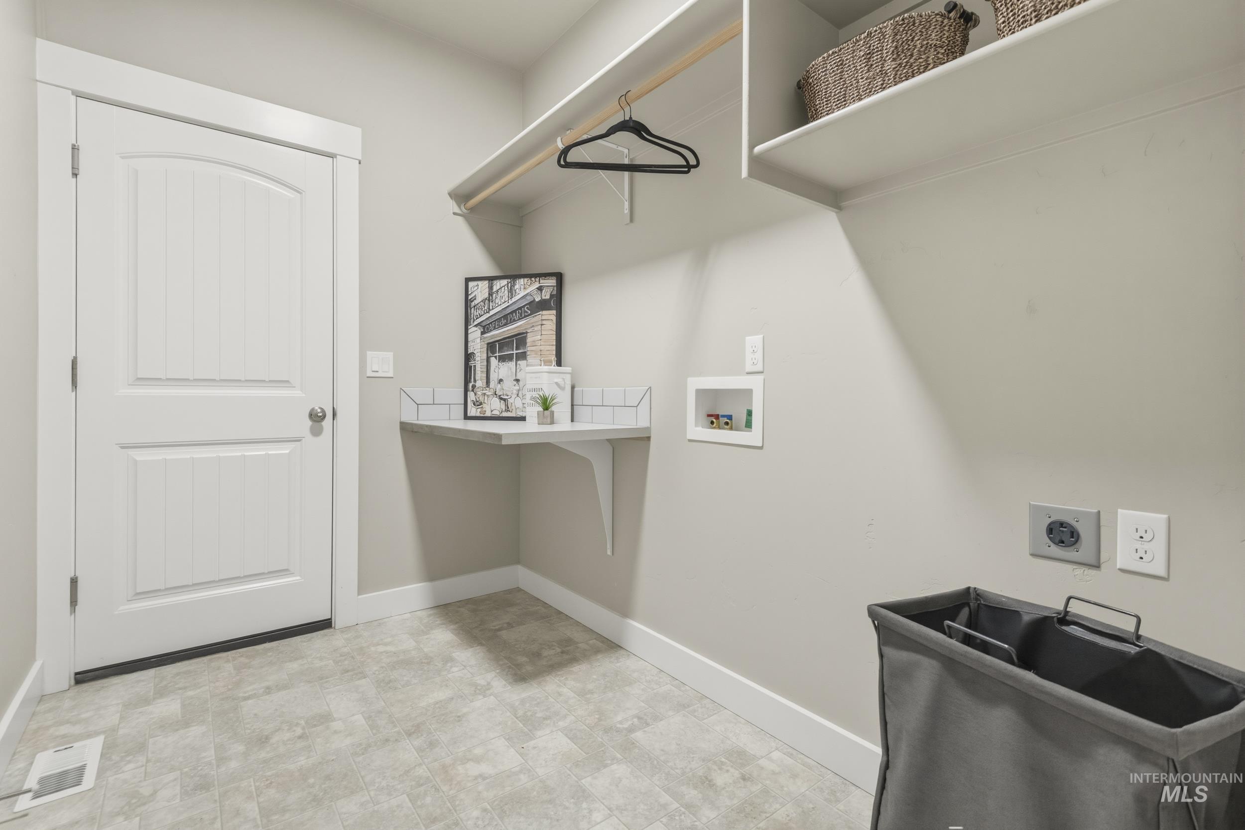 15339 Flora Springs Way, Caldwell, Idaho 83607, 4 Bedrooms, 2 Bathrooms, Residential For Sale, Price $514,900, 98975908