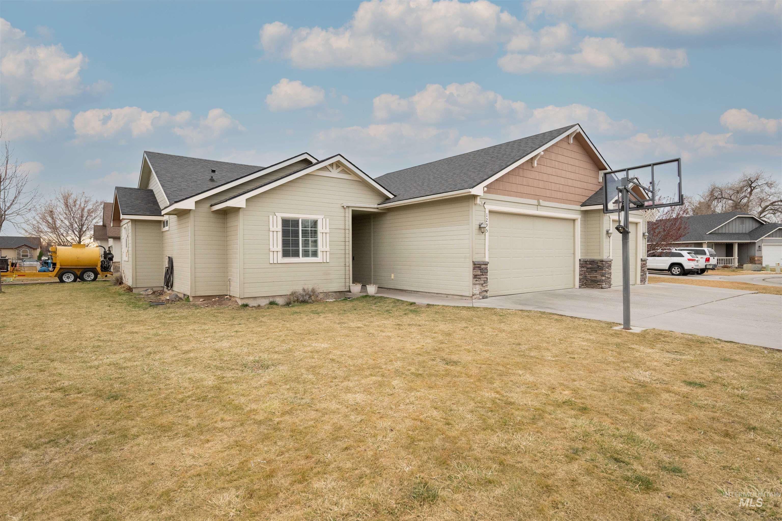 1295 NE Dusty Ct, Mountain Home, Idaho 83647, 4 Bedrooms, 3 Bathrooms, Residential For Sale, Price $415,000, 98975910