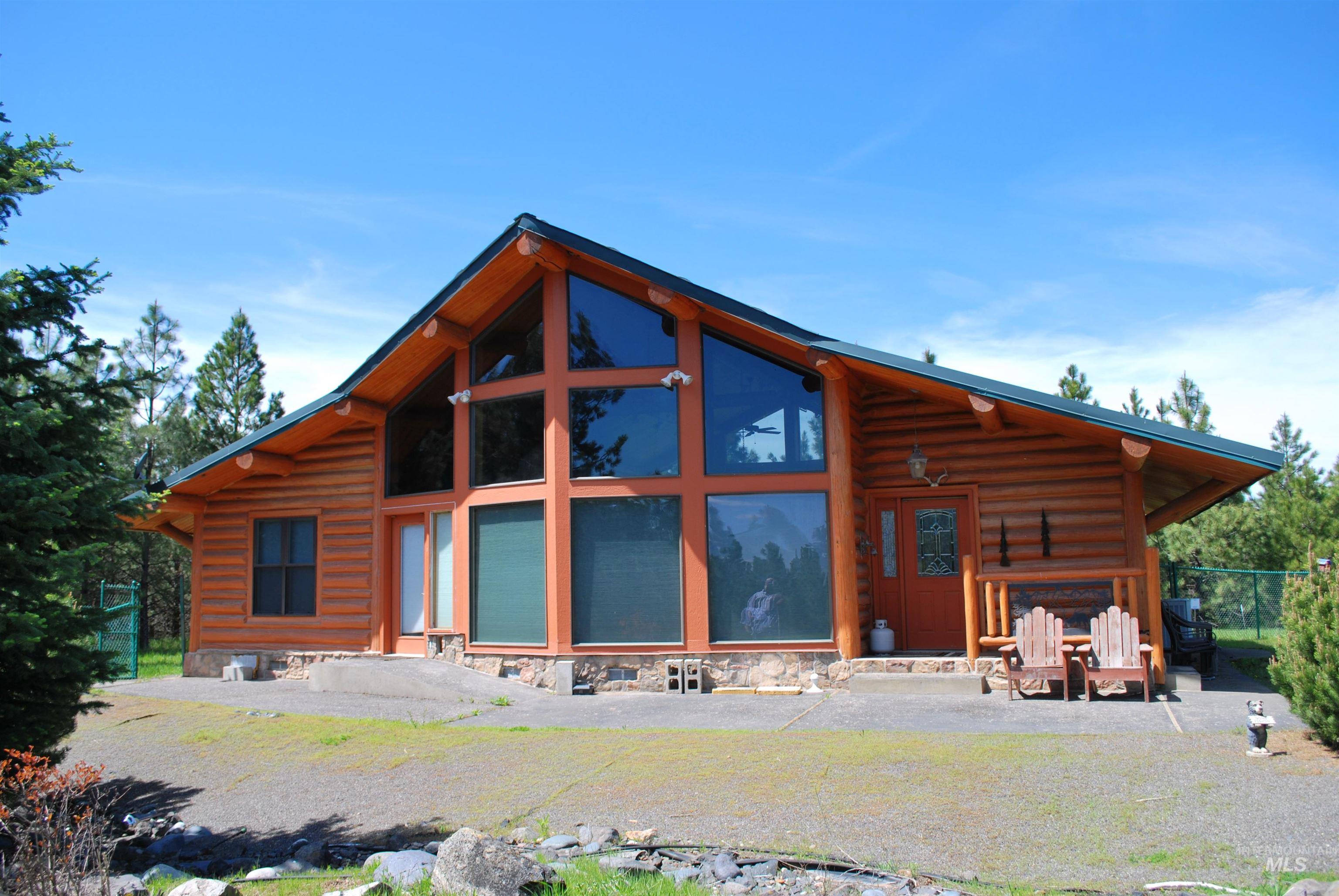 4975 Middle Road, Lenore, Idaho 83541, 1 Bedroom, 1.5 Bathrooms, Residential For Sale, Price $1,950,000, 98975911