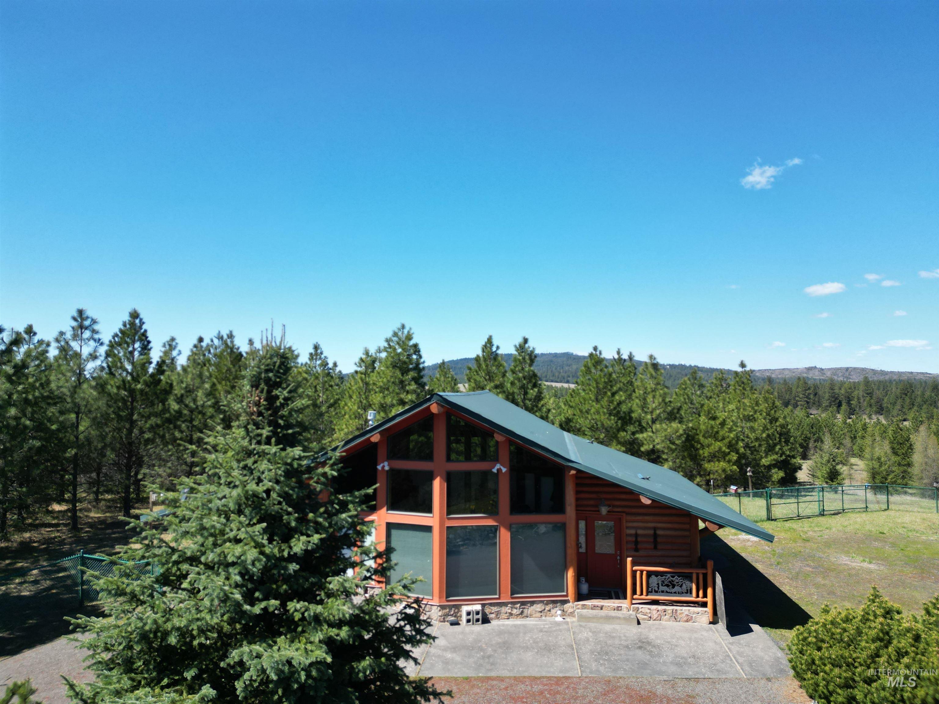 4975 Middle Road, Lenore, Idaho 83541, 1 Bedroom, 1.5 Bathrooms, Residential For Sale, Price $1,350,000, 98975912