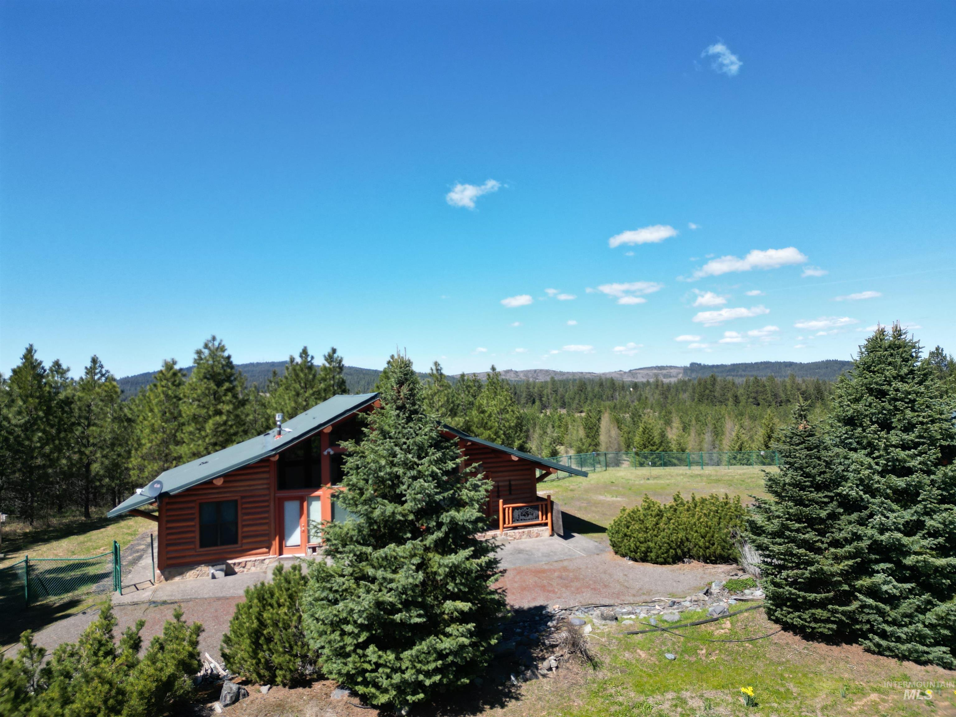 4975 Middle Road, Lenore, Idaho 83541, 1 Bedroom, 1.5 Bathrooms, Residential For Sale, Price $1,350,000, 98975912