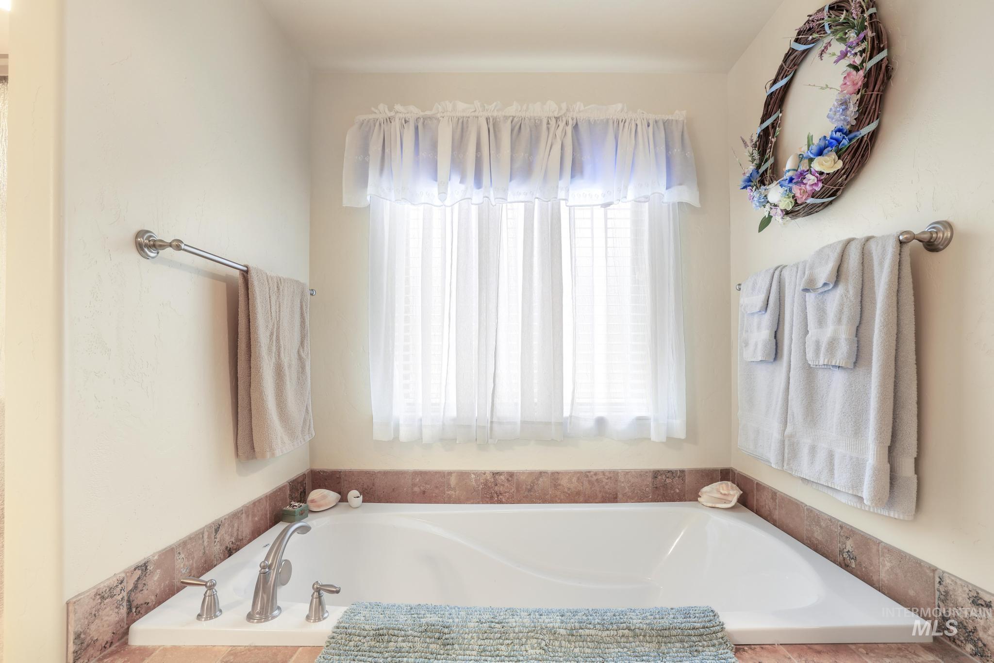 604 Reese Road, Twin Falls, Idaho 83301, 4 Bedrooms, 2 Bathrooms, Residential For Sale, Price $499,900, 98975913