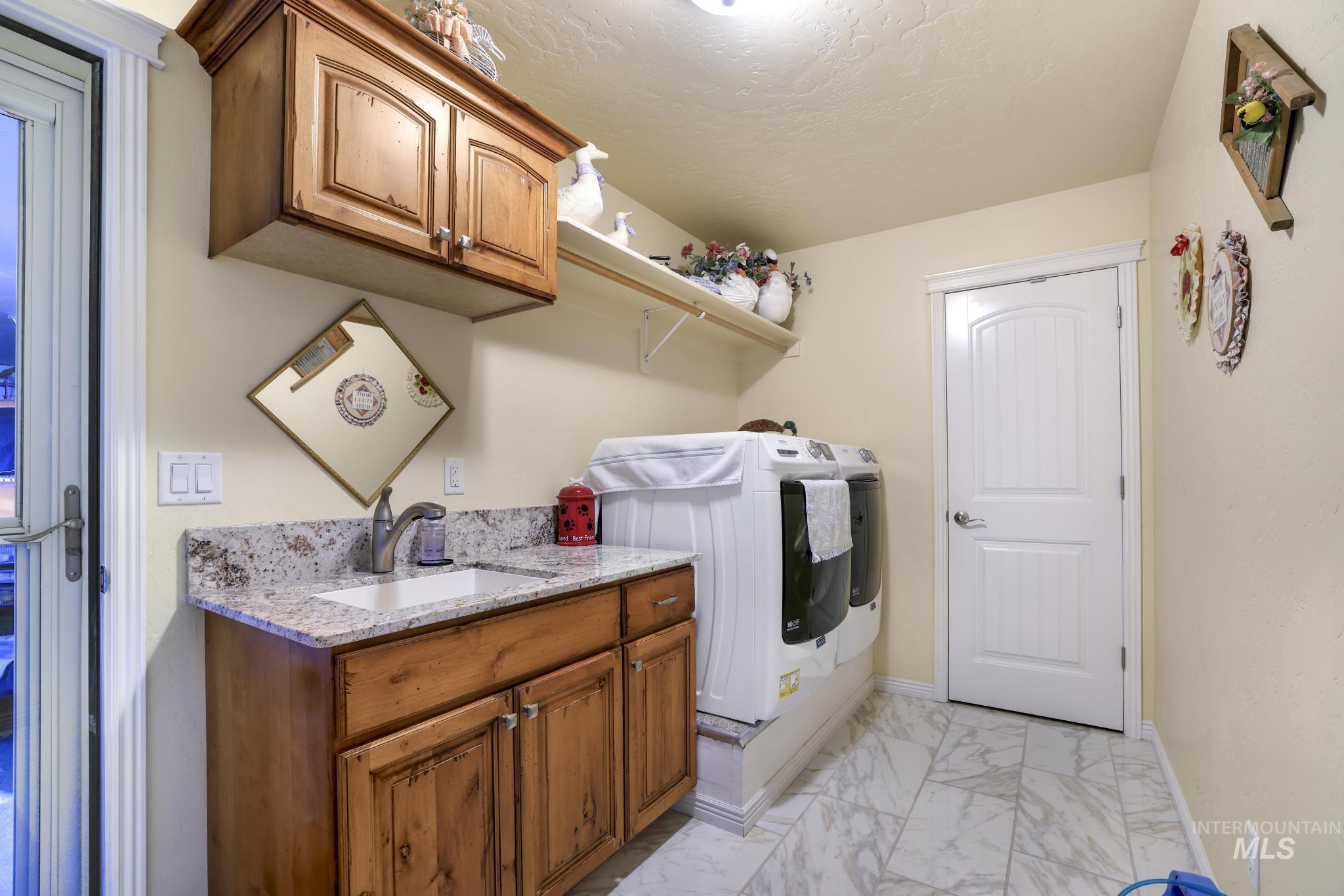 604 Reese Road, Twin Falls, Idaho 83301, 4 Bedrooms, 2 Bathrooms, Residential For Sale, Price $499,900, 98975913