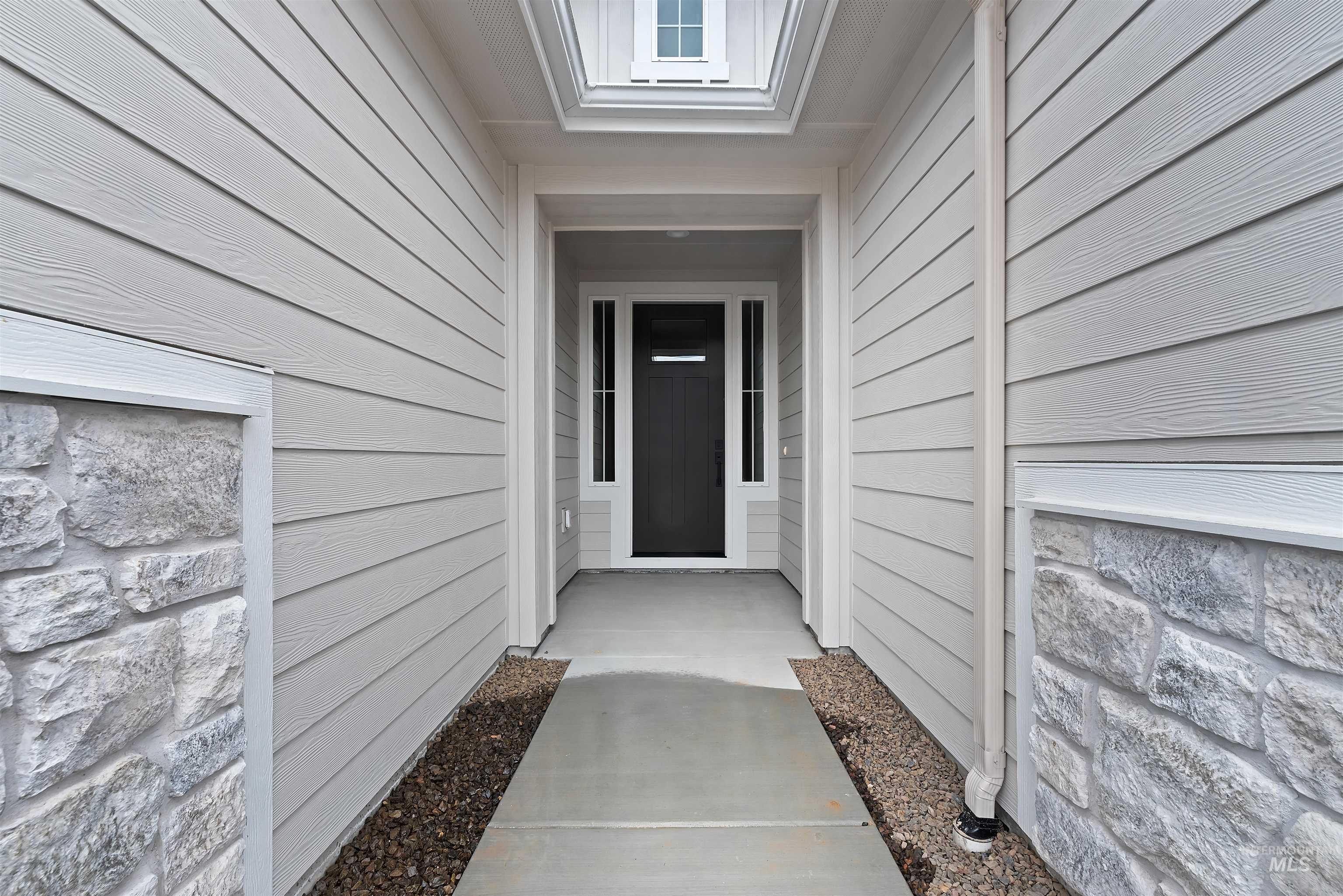 10764 W Barnbougle Ln, Kuna, Idaho 83634, 4 Bedrooms, 3 Bathrooms, Residential For Sale, Price $799,880, 98975917