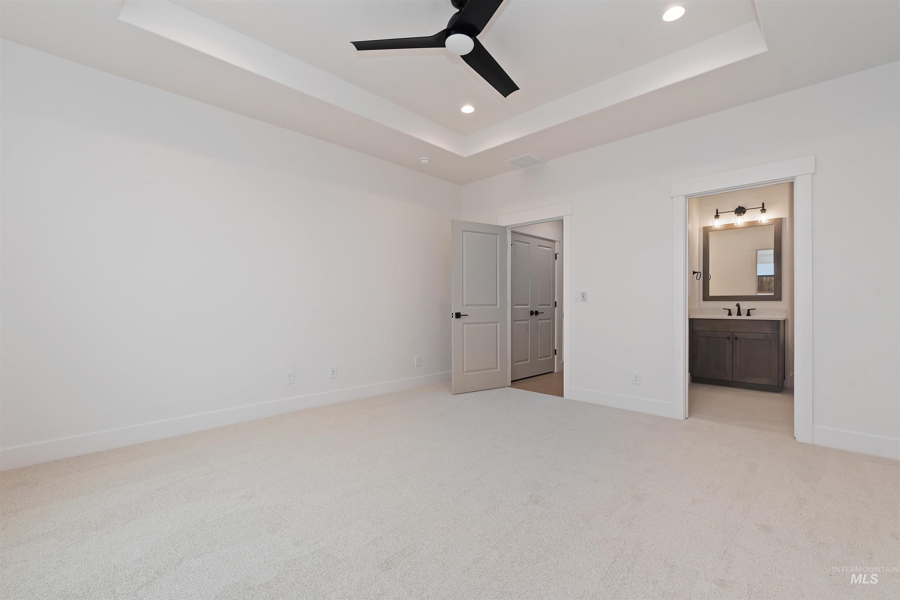 10764 W Barnbougle Ln, Kuna, Idaho 83634, 4 Bedrooms, 3 Bathrooms, Residential For Sale, Price $799,880, 98975917