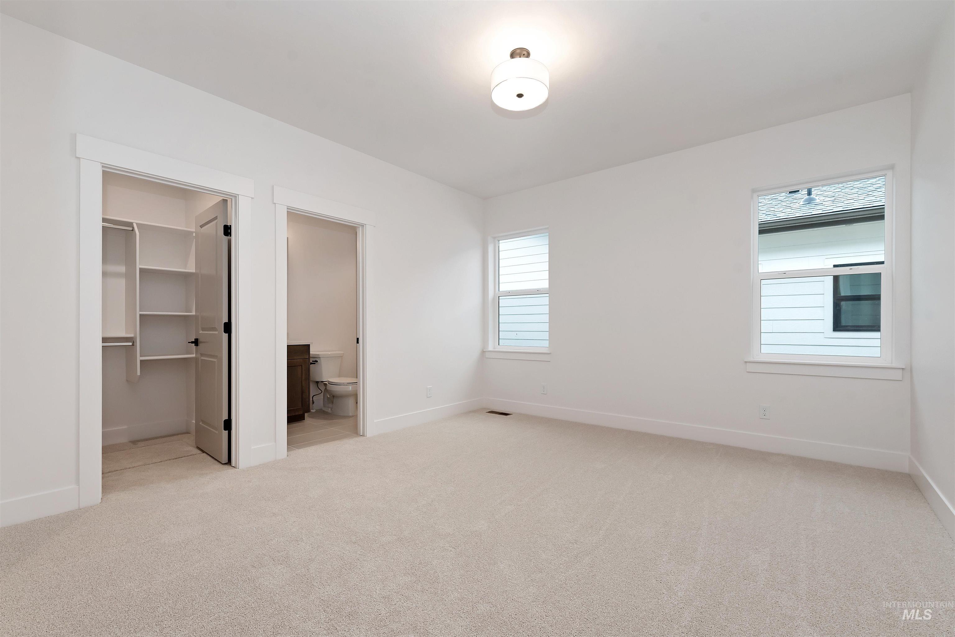 10764 W Barnbougle Ln, Kuna, Idaho 83634, 4 Bedrooms, 3 Bathrooms, Residential For Sale, Price $799,880, 98975917