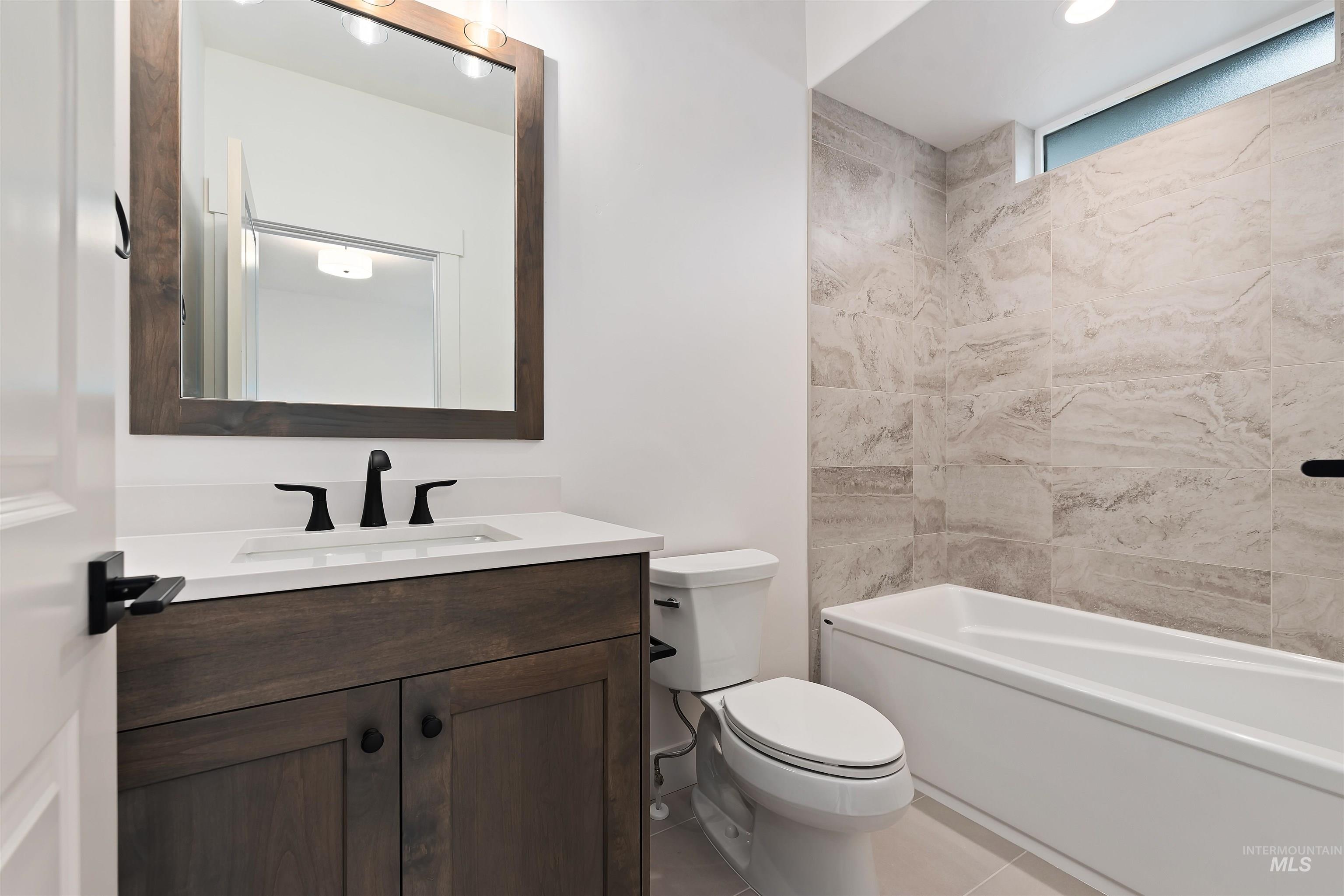 10764 W Barnbougle Ln, Kuna, Idaho 83634, 4 Bedrooms, 3 Bathrooms, Residential For Sale, Price $799,880, 98975917