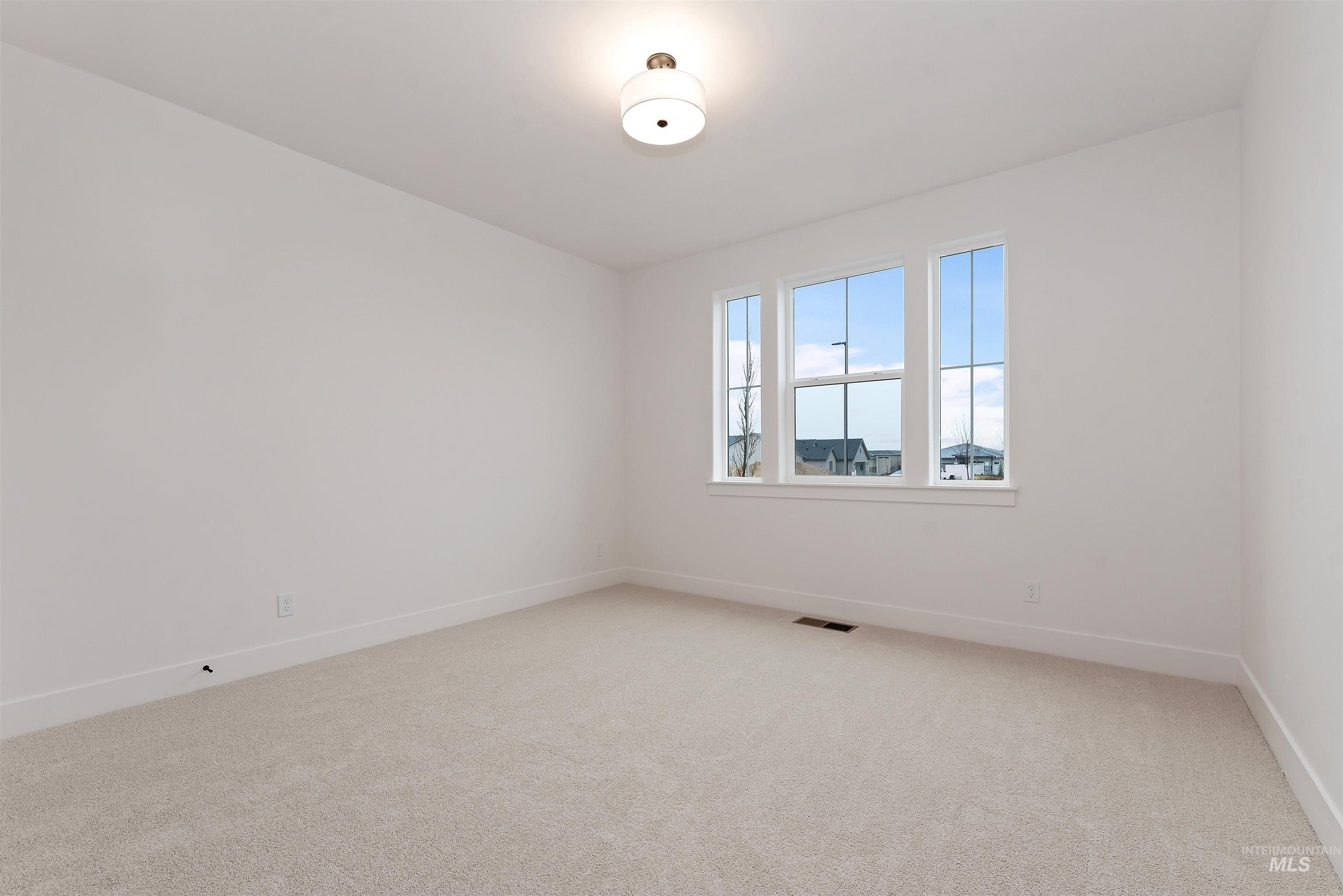 10764 W Barnbougle Ln, Kuna, Idaho 83634, 4 Bedrooms, 3 Bathrooms, Residential For Sale, Price $799,880, 98975917