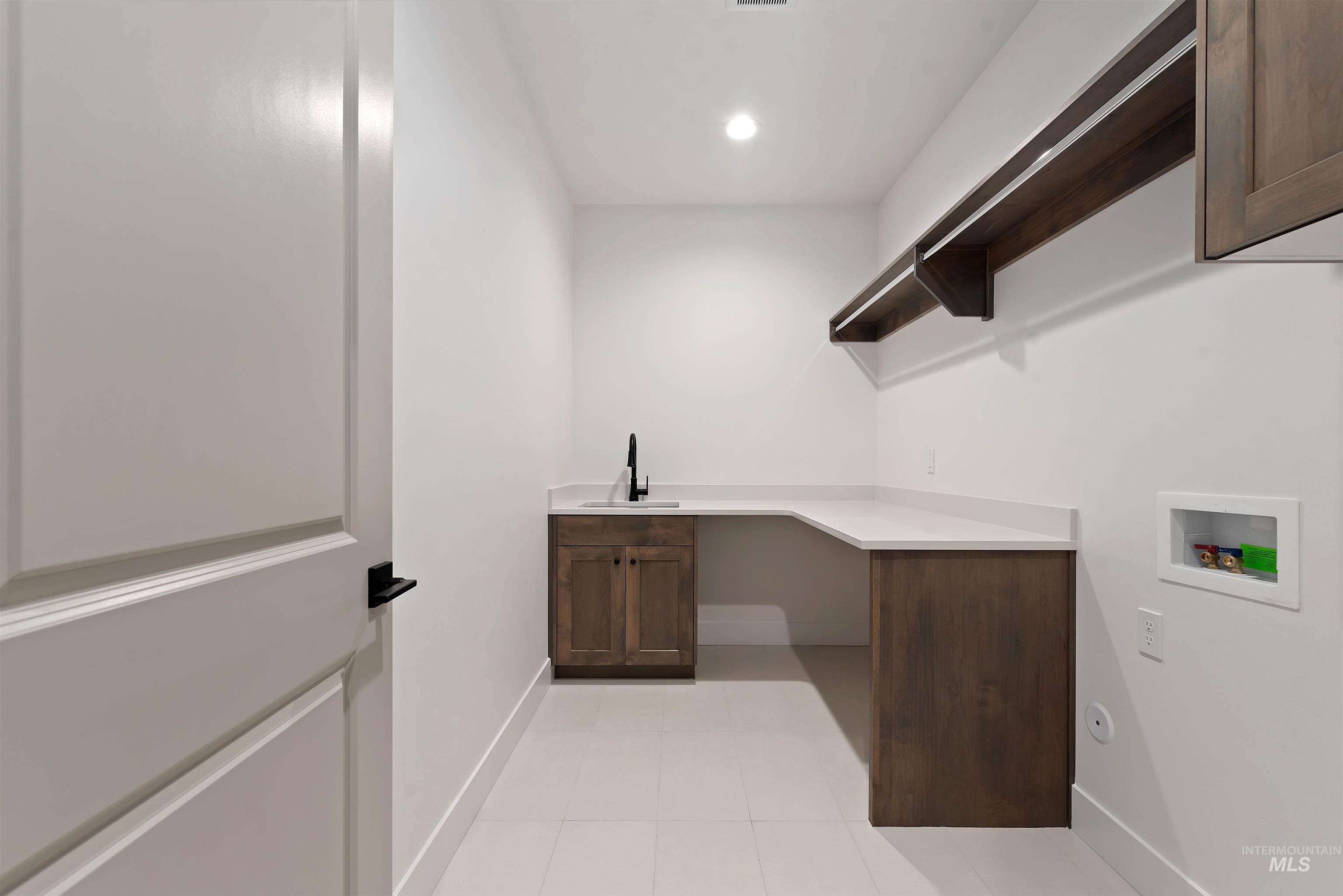 10764 W Barnbougle Ln, Kuna, Idaho 83634, 4 Bedrooms, 3 Bathrooms, Residential For Sale, Price $799,880, 98975917