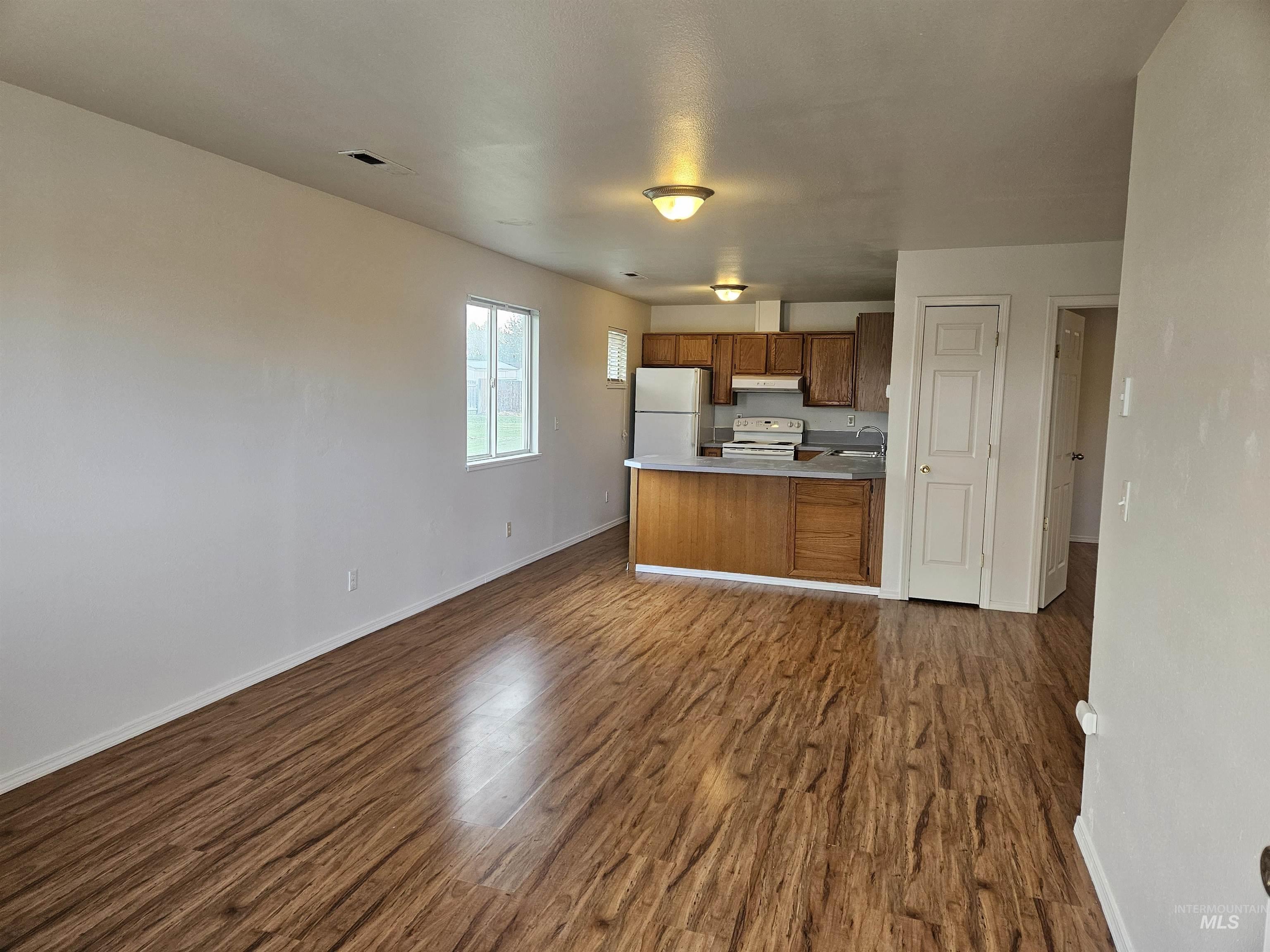 2803 College Ave, Caldwell, Idaho 83605, 2 Bedrooms, 1 Bathroom, Residential Income For Sale, Price $615,000,MLS 98975918