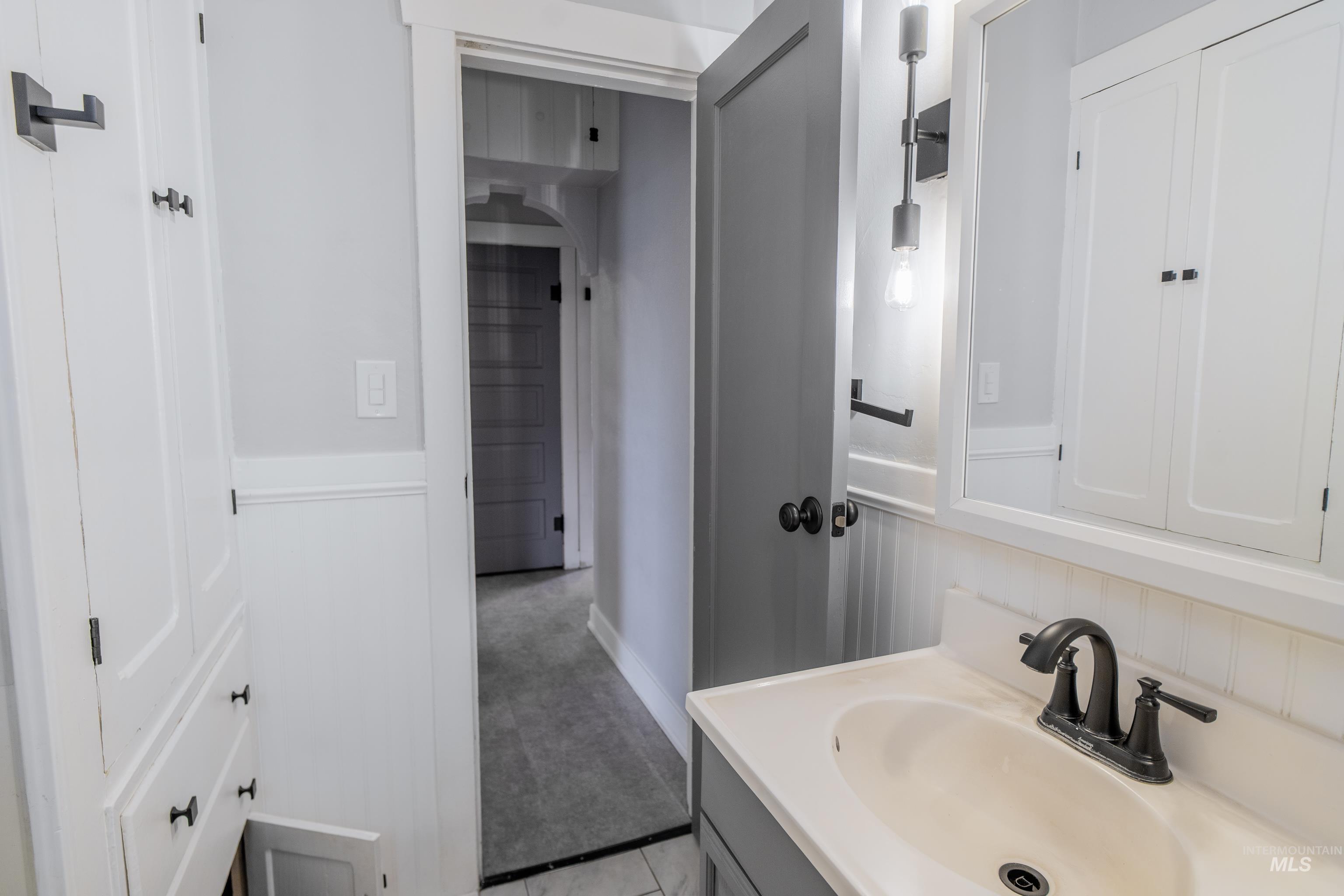 1110 13th Street, Clarkston, Washington 99403, 3 Bedrooms, 2 Bathrooms, Residential For Sale, Price $339,000, 98975923