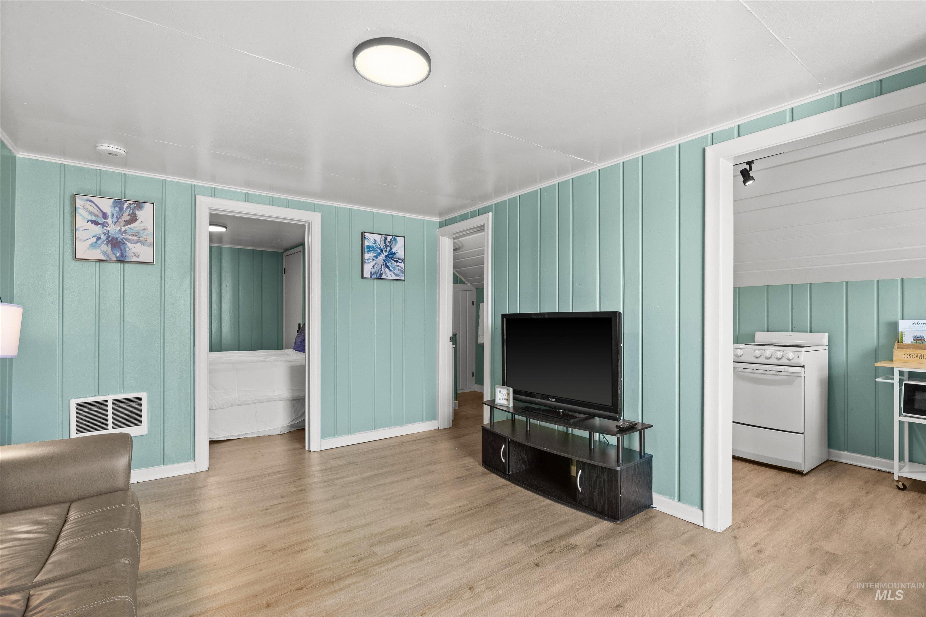 1110 13th Street, Clarkston, Washington 99403, 3 Bedrooms, 2 Bathrooms, Residential For Sale, Price $339,000, 98975923