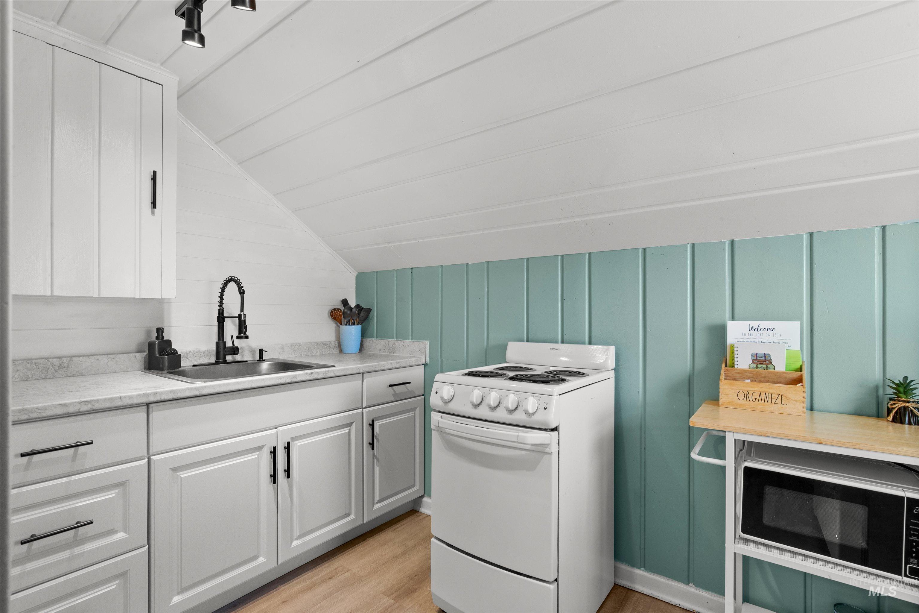 1110 13th Street, Clarkston, Washington 99403, 3 Bedrooms, 2 Bathrooms, Residential For Sale, Price $339,000, 98975923