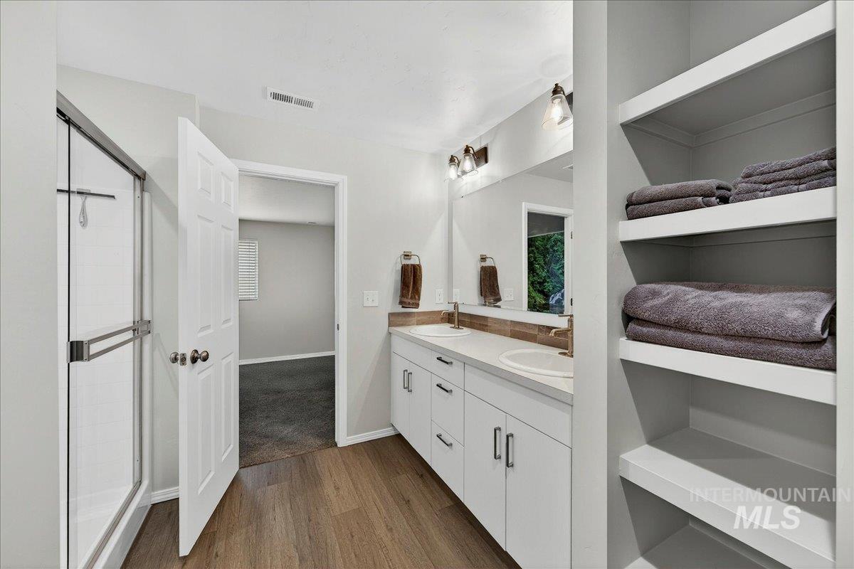 878 W Jasper St, Emmett, Idaho 83617, 4 Bedrooms, 2 Bathrooms, Rental For Rent, Price $2,500, 98975926