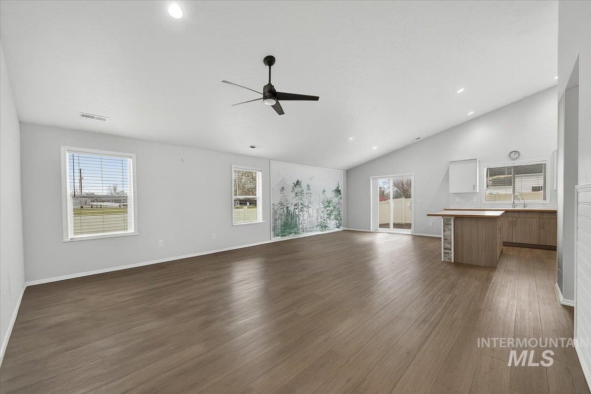 878 W Jasper St, Emmett, Idaho 83617, 4 Bedrooms, 2 Bathrooms, Rental For Rent, Price $2,500, 98975926