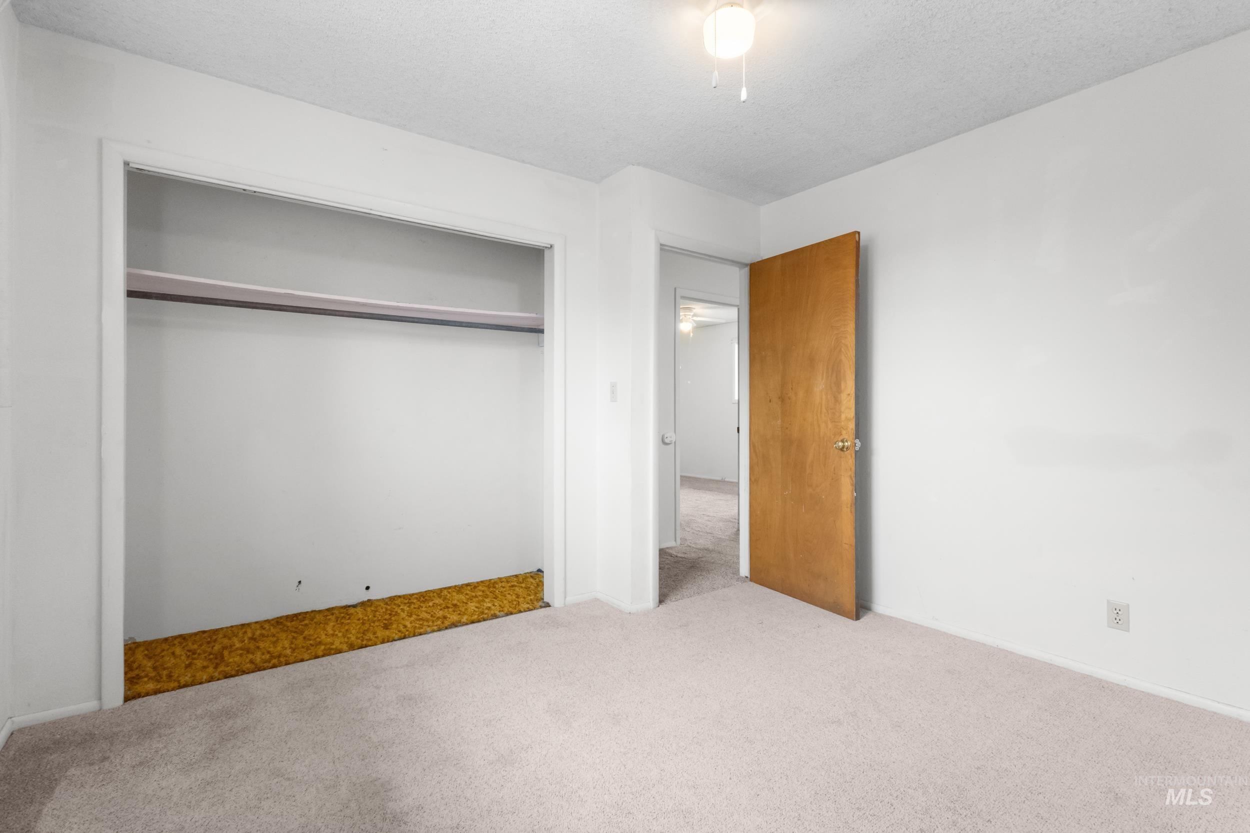 512 E Black Canyon Hwy, Emmett, Idaho 83617, 5 Bedrooms, 2 Bathrooms, Residential For Sale, Price $524,900, 98975928