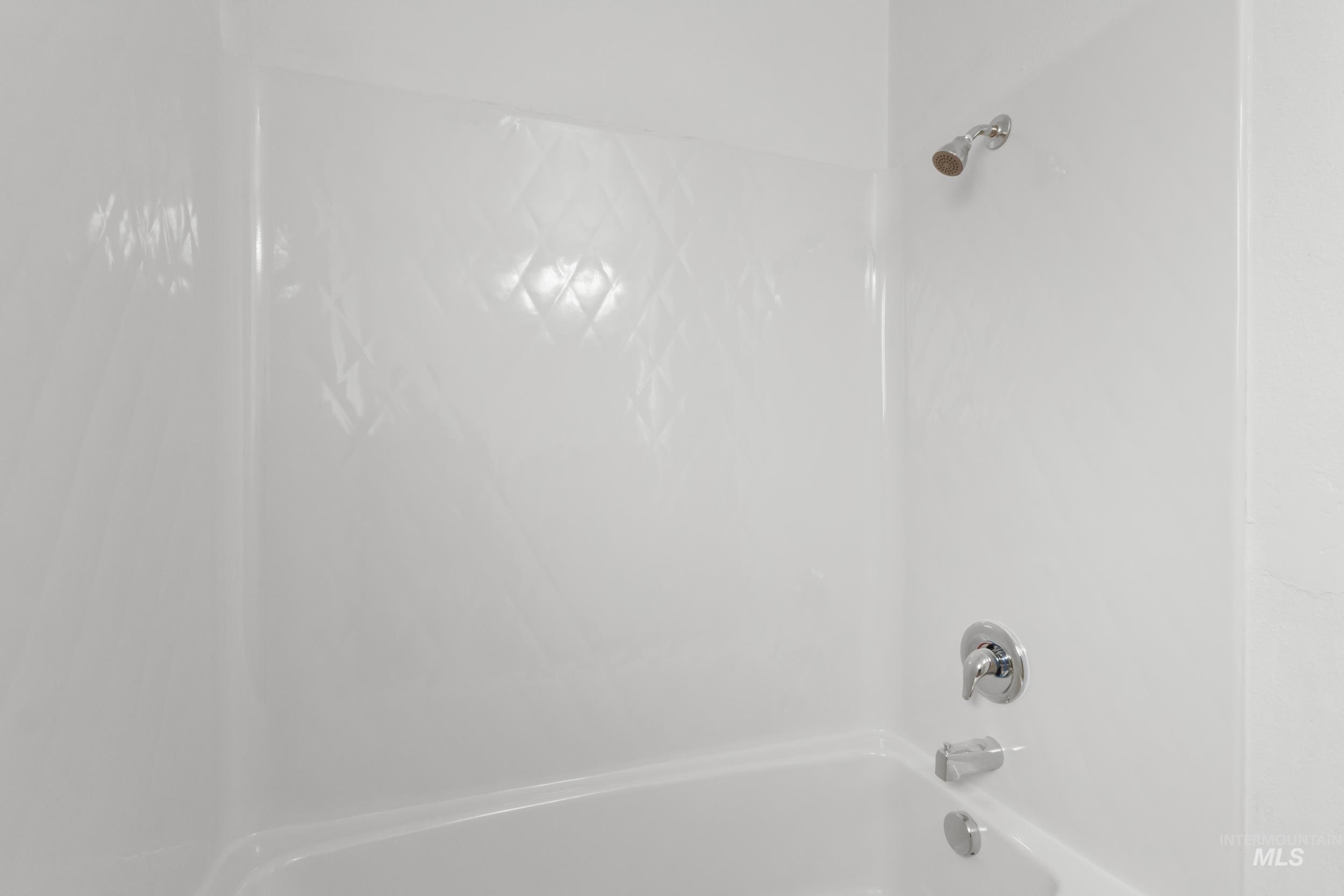 512 E Black Canyon Hwy, Emmett, Idaho 83617, 5 Bedrooms, 2 Bathrooms, Residential For Sale, Price $524,900, 98975928