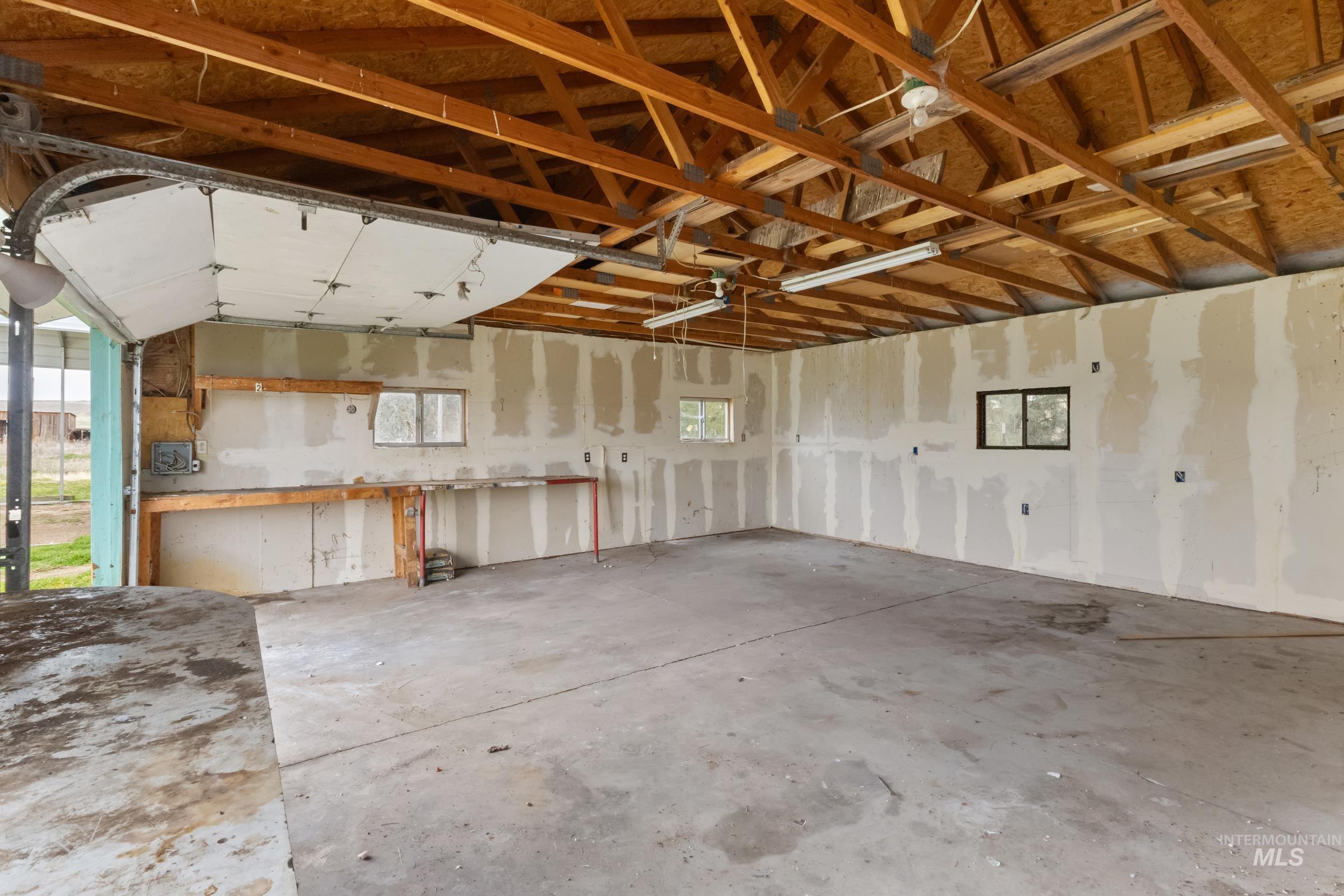 512 E Black Canyon Hwy, Emmett, Idaho 83617, 5 Bedrooms, 2 Bathrooms, Residential For Sale, Price $524,900, 98975928