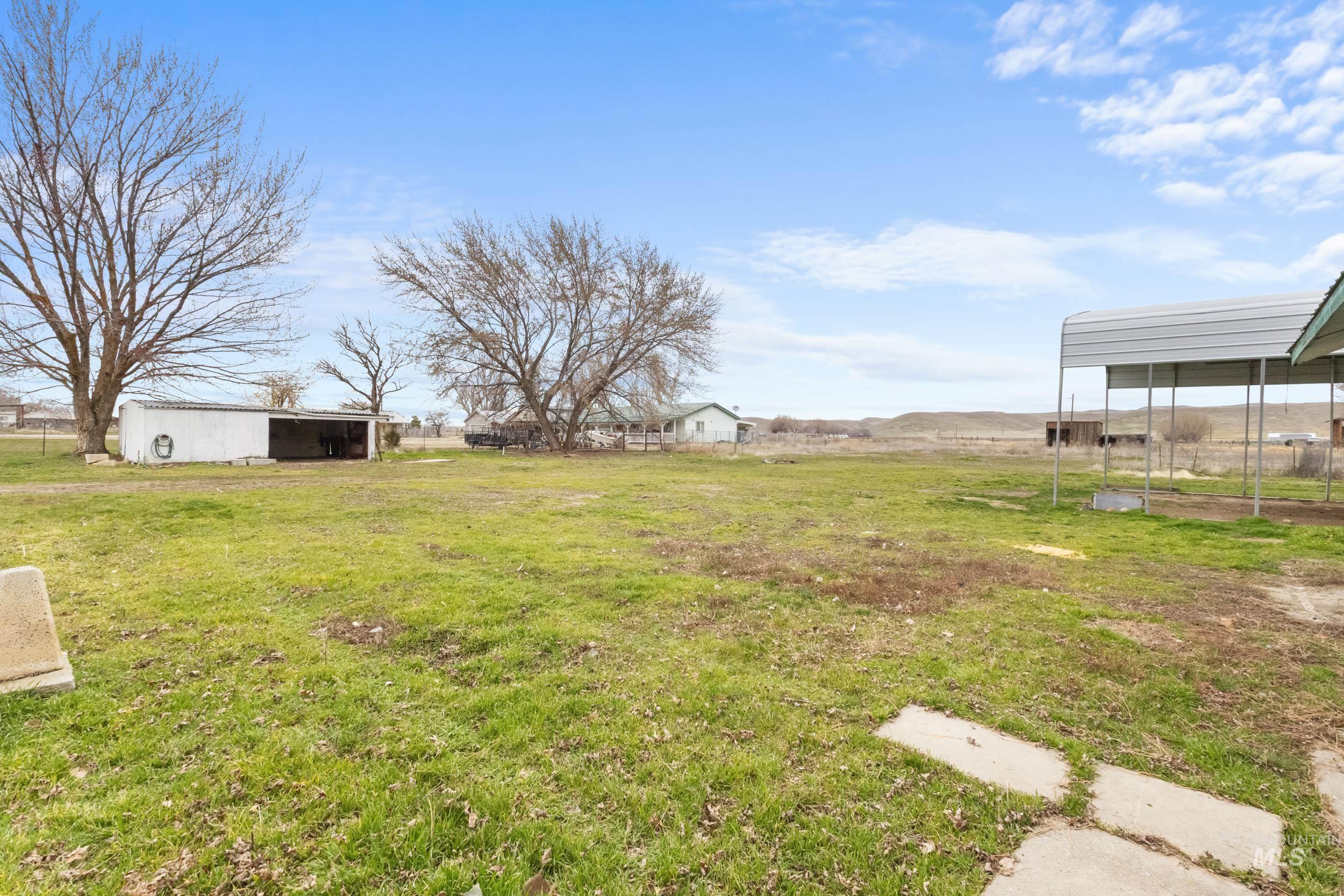 512 E Black Canyon Hwy, Emmett, Idaho 83617, 5 Bedrooms, 2 Bathrooms, Residential For Sale, Price $524,900, 98975928