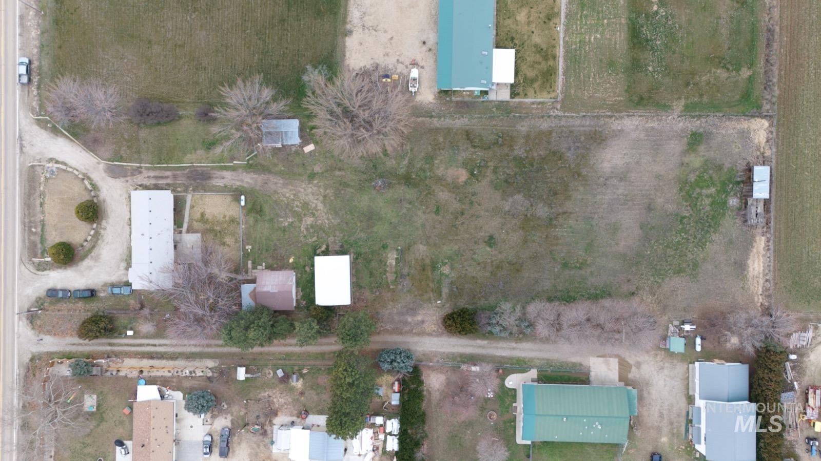 512 E Black Canyon Hwy, Emmett, Idaho 83617, 5 Bedrooms, 2 Bathrooms, Residential For Sale, Price $524,900, 98975928