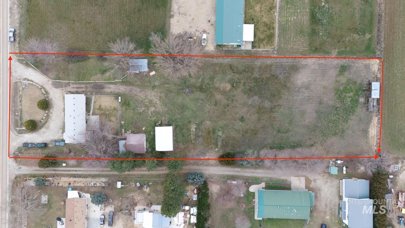 512 E Black Canyon Hwy, Emmett, Idaho 83617, 5 Bedrooms, 2 Bathrooms, Residential For Sale, Price $524,900, 98975928