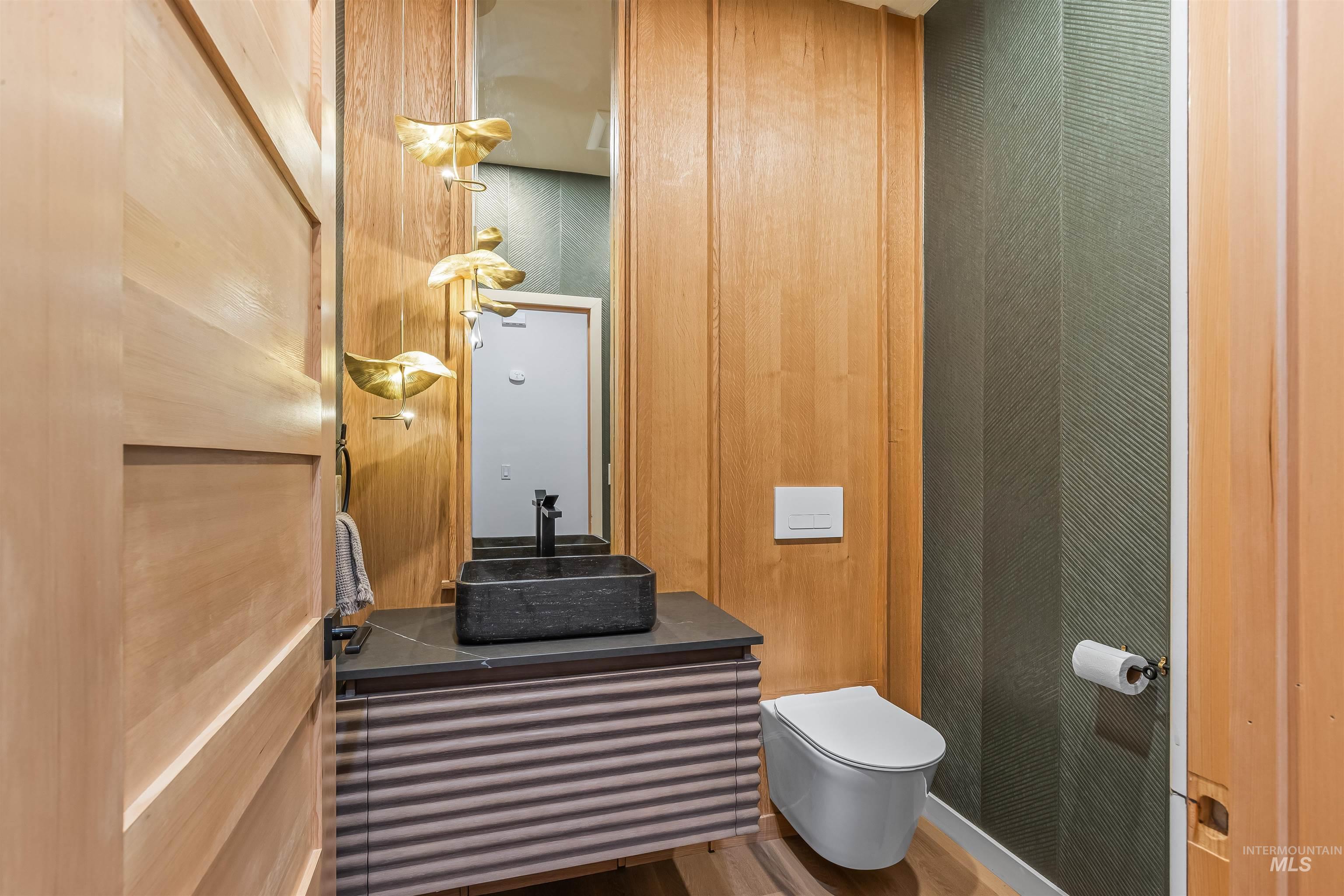 2222 Deer Pointe Drive, Clarkston, Washington 99403, 3 Bedrooms, 2.5 Bathrooms, Residential For Sale, Price $829,000, 98975930