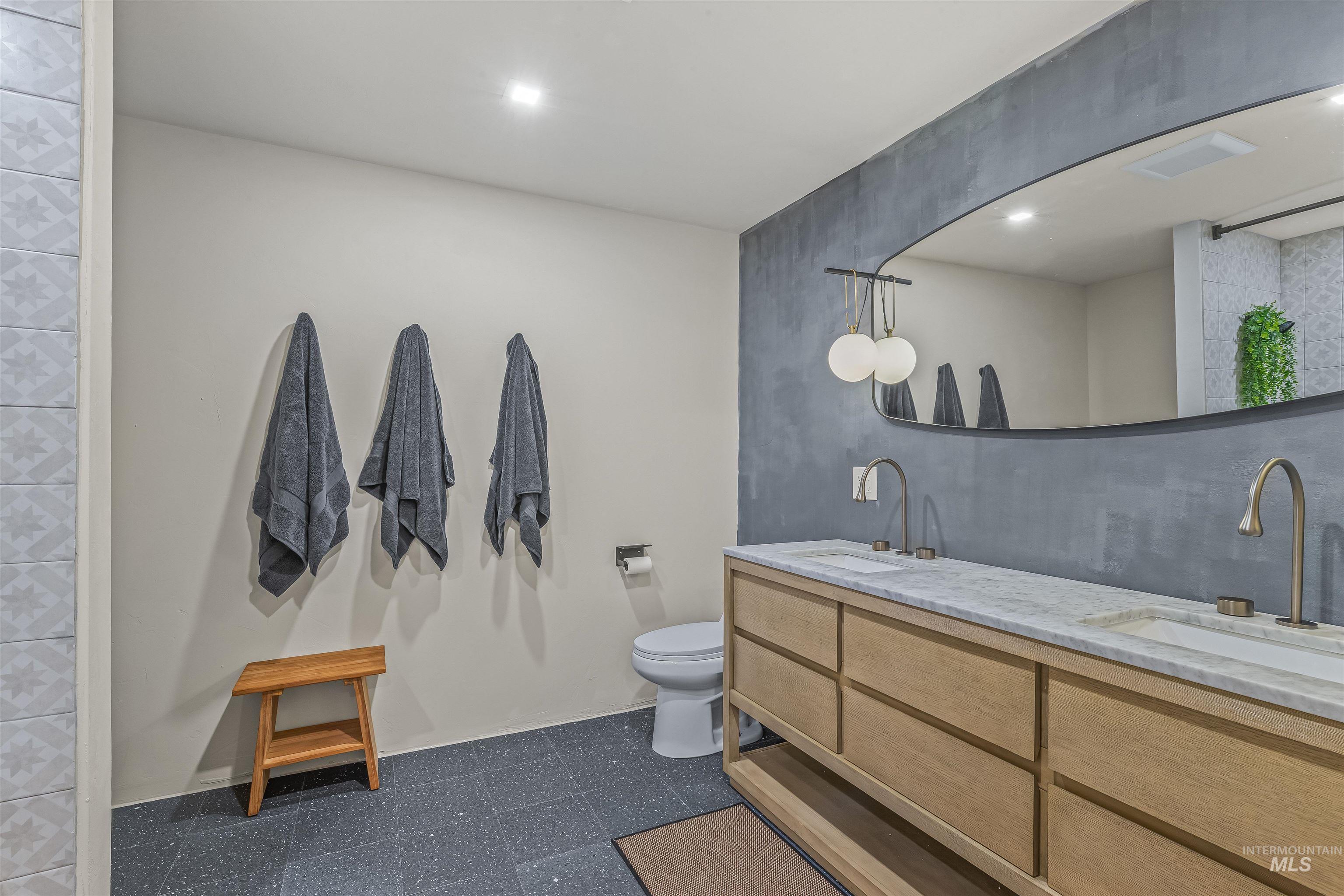 2222 Deer Pointe Drive, Clarkston, Washington 99403, 3 Bedrooms, 2.5 Bathrooms, Residential For Sale, Price $829,000, 98975930