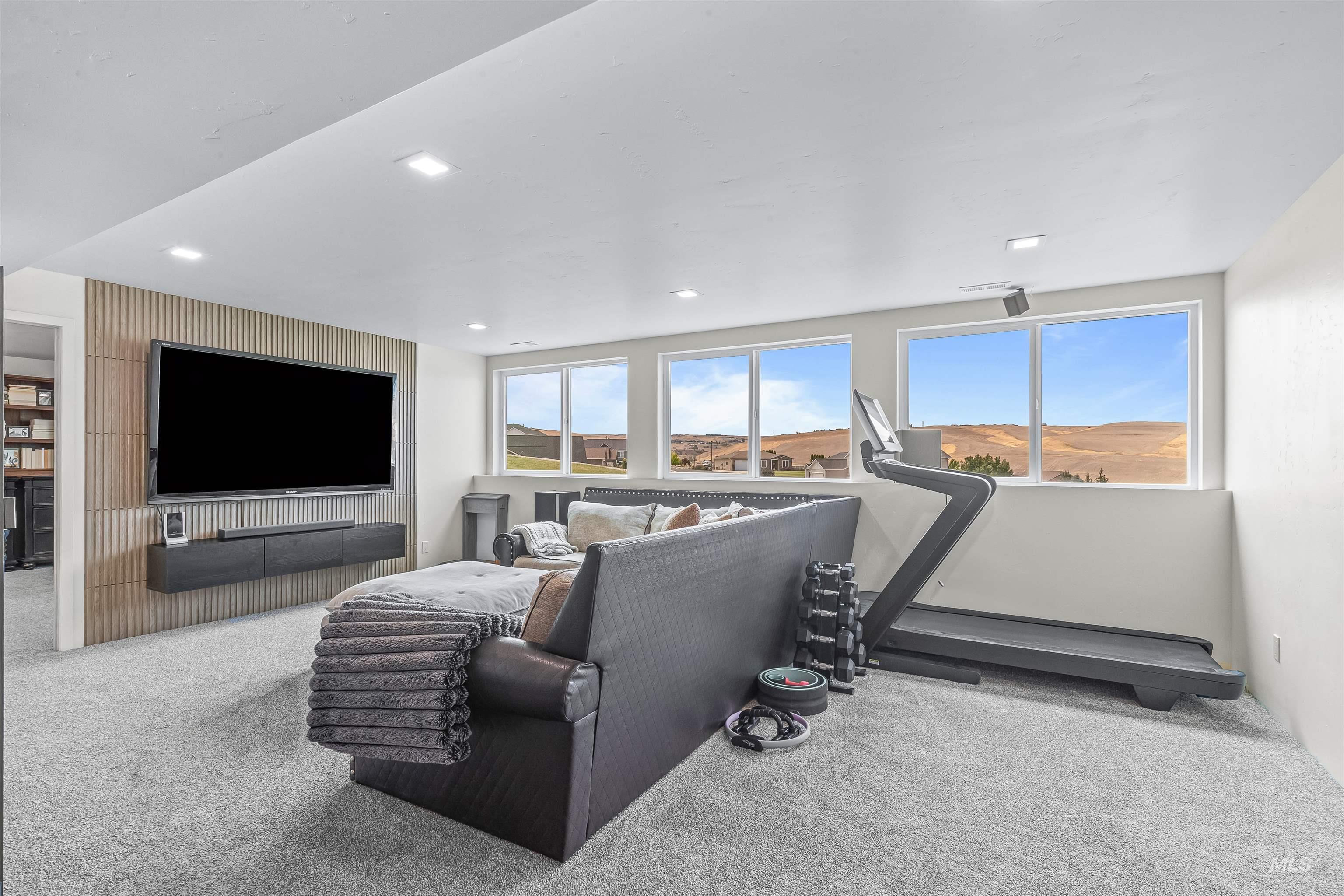 2222 Deer Pointe Drive, Clarkston, Washington 99403, 3 Bedrooms, 2.5 Bathrooms, Residential For Sale, Price $829,000, 98975930