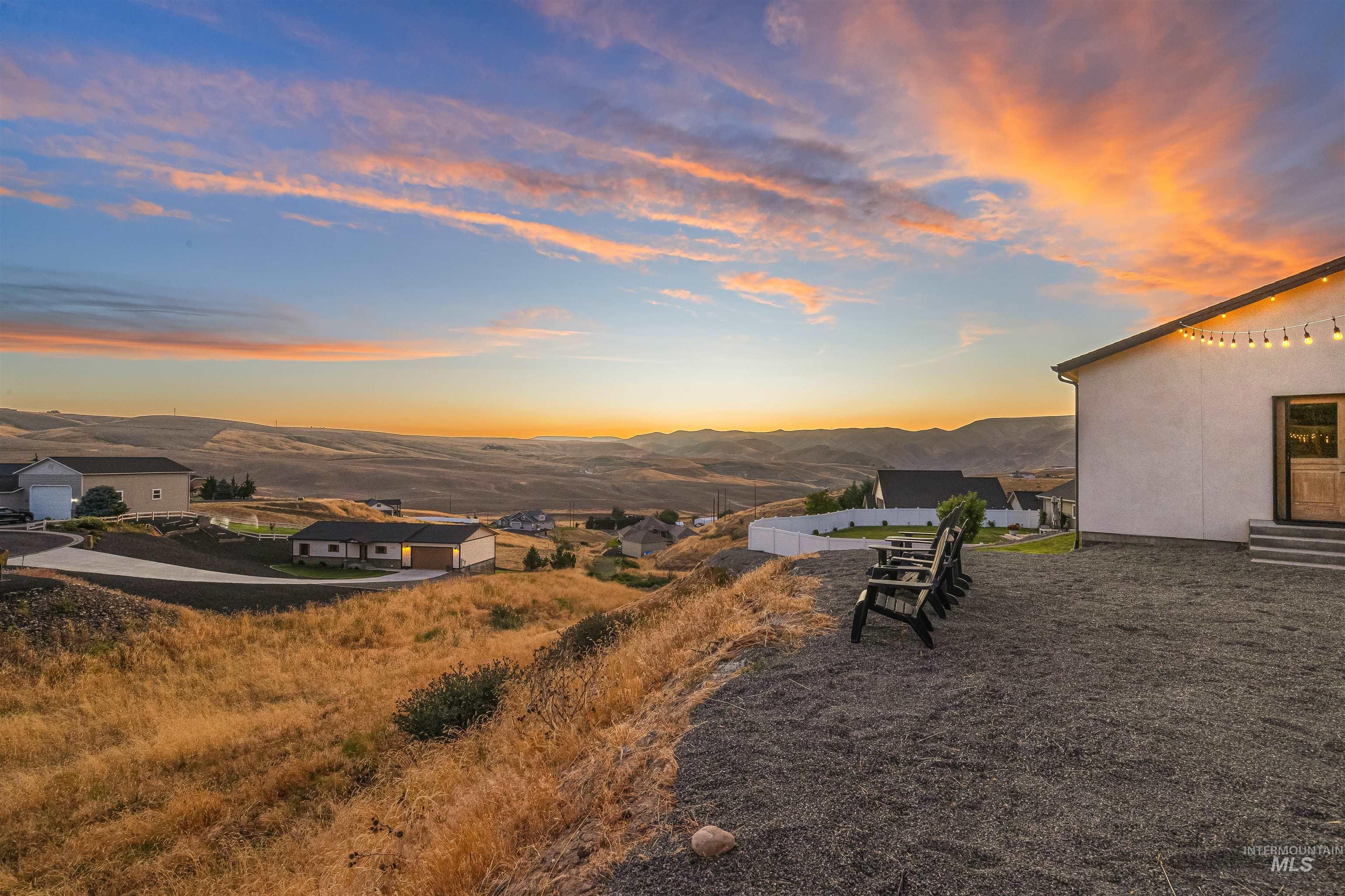 2222 Deer Pointe Drive, Clarkston, Washington 99403, 3 Bedrooms, 2.5 Bathrooms, Residential For Sale, Price $829,000, 98975930