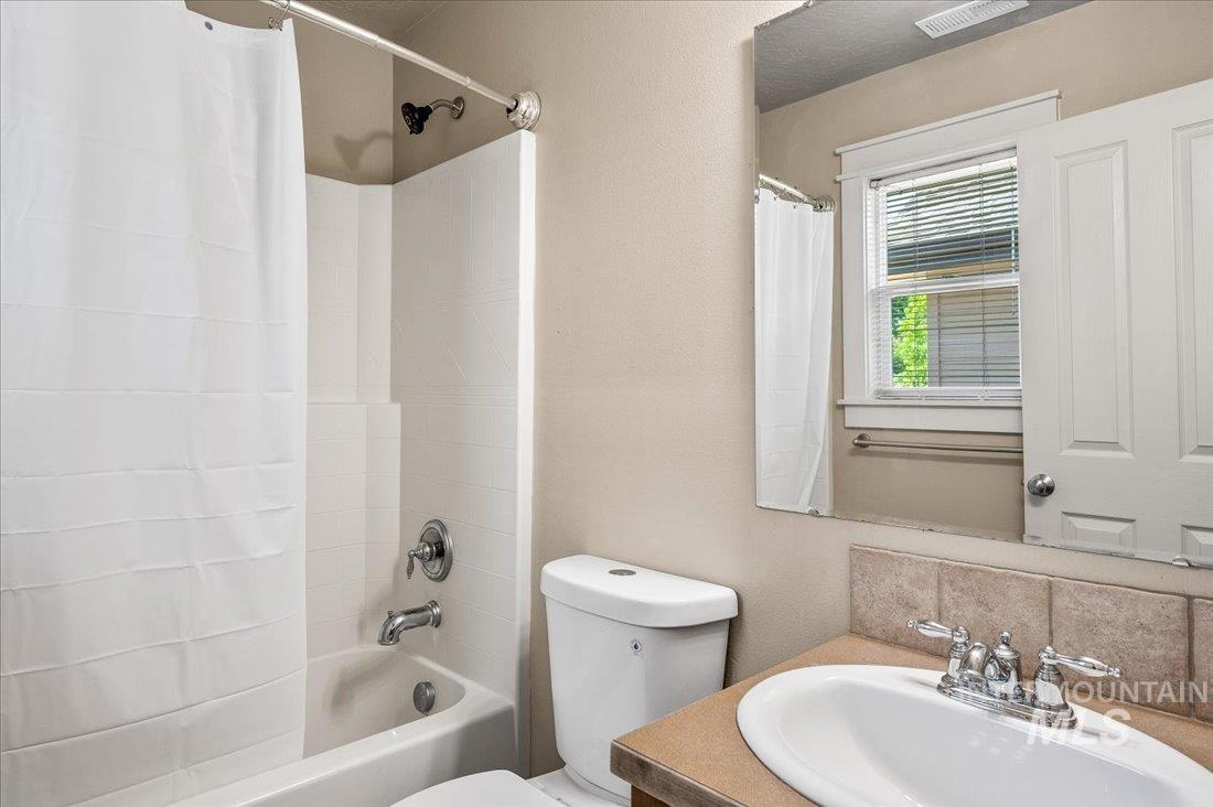 1318 S Grant Ave, Boise, Idaho 83706, 3 Bedrooms, 2.5 Bathrooms, Residential Income For Sale, Price $509,900, 98975932