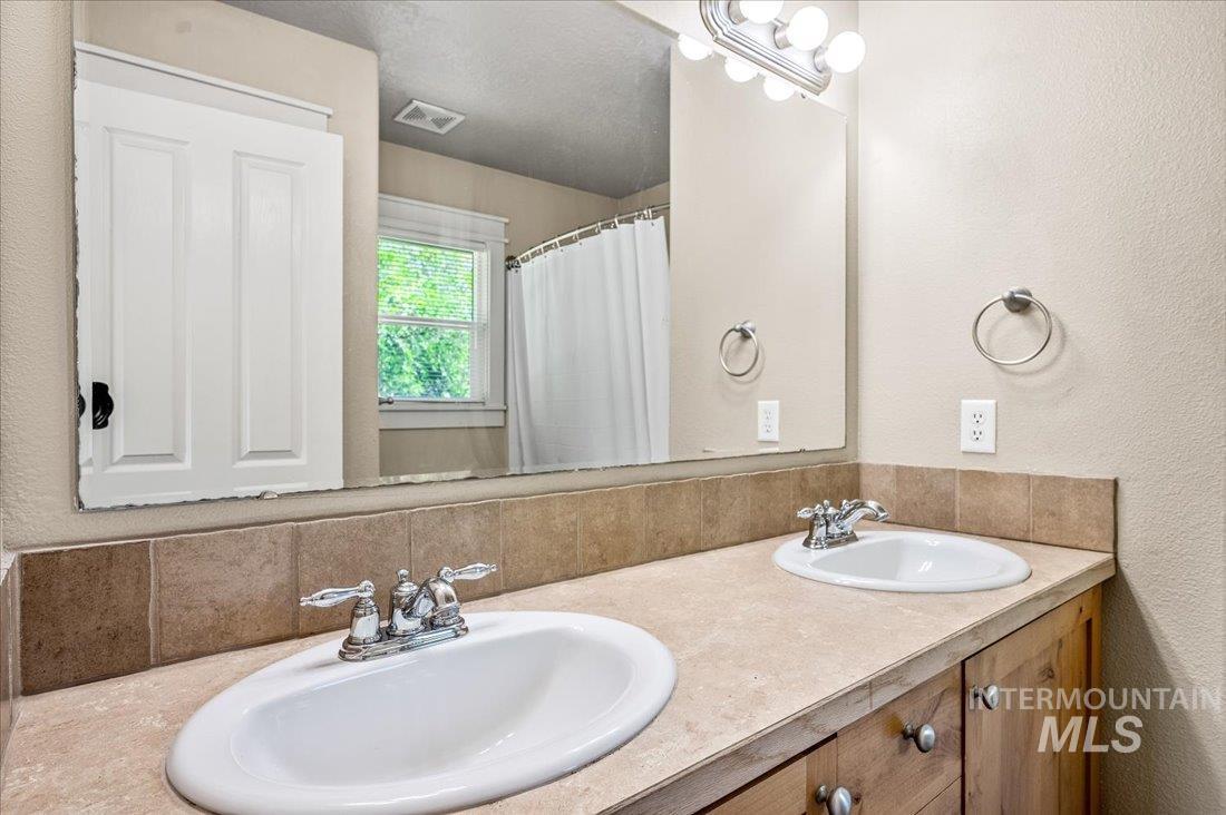 1318 S Grant Ave, Boise, Idaho 83706, 3 Bedrooms, 2.5 Bathrooms, Residential Income For Sale, Price $509,900, 98975932