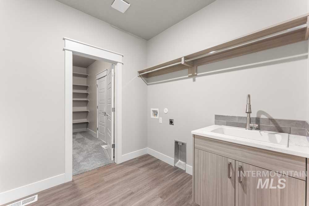 79 S Daybreak Ave, Nampa, Idaho 83687, 4 Bedrooms, 3 Bathrooms, Residential For Sale, Price $589,900, 98975933