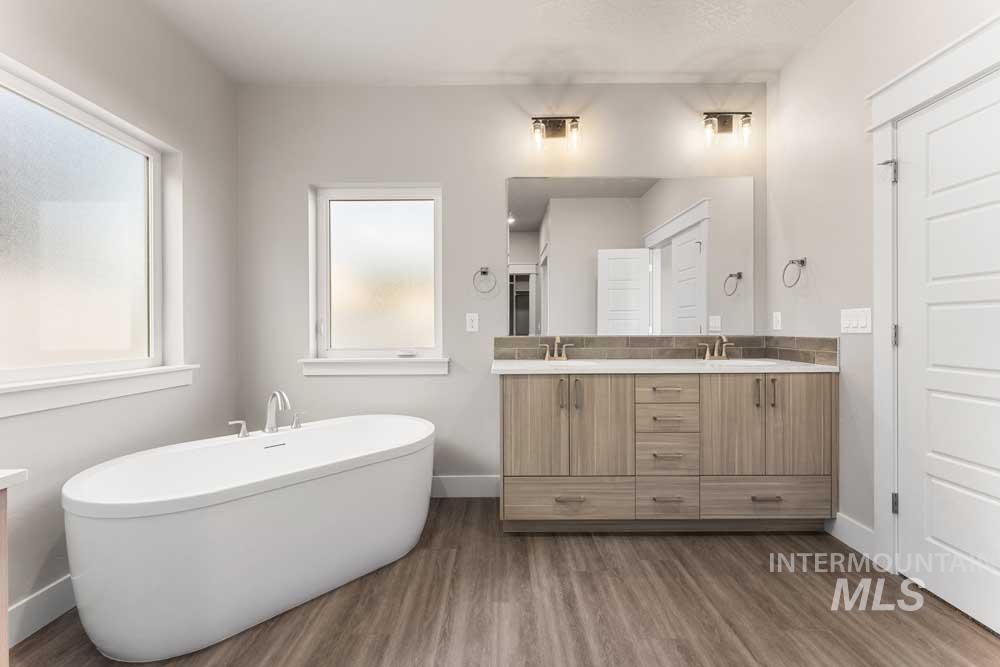 79 S Daybreak Ave, Nampa, Idaho 83687, 4 Bedrooms, 3 Bathrooms, Residential For Sale, Price $589,900, 98975933