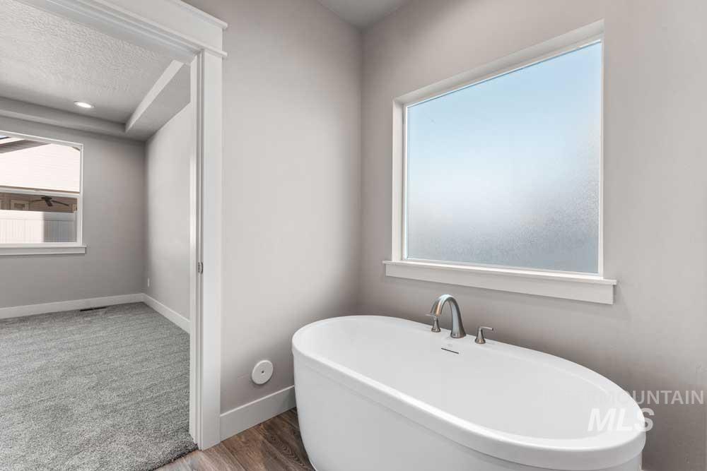 81 S Daybreak Ave, Nampa, Idaho 83687, 4 Bedrooms, 2.5 Bathrooms, Residential For Sale, Price $589,900, 98975934