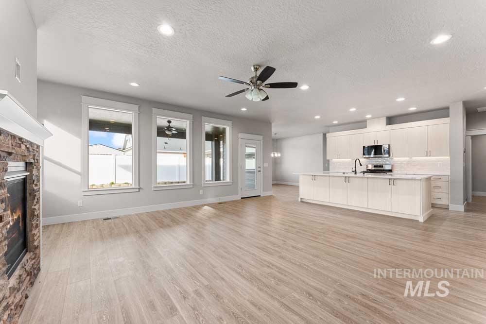 81 S Daybreak Ave, Nampa, Idaho 83687, 4 Bedrooms, 2.5 Bathrooms, Residential For Sale, Price $589,900, 98975934