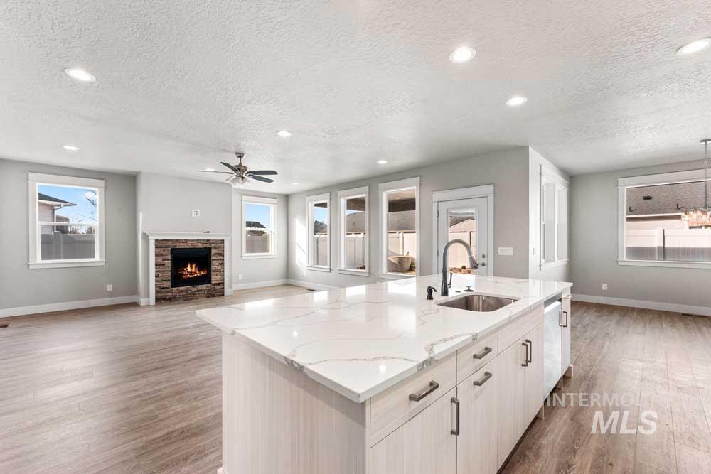 81 S Daybreak Ave, Nampa, Idaho 83687, 4 Bedrooms, 2.5 Bathrooms, Residential For Sale, Price $589,900, 98975934