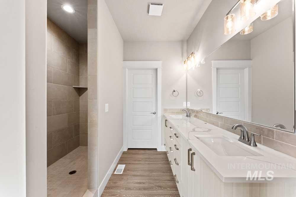 4421 S Wagon Rd, Nampa, Idaho 83687, 4 Bedrooms, 3 Bathrooms, Residential For Sale, Price $589,900, 98975935