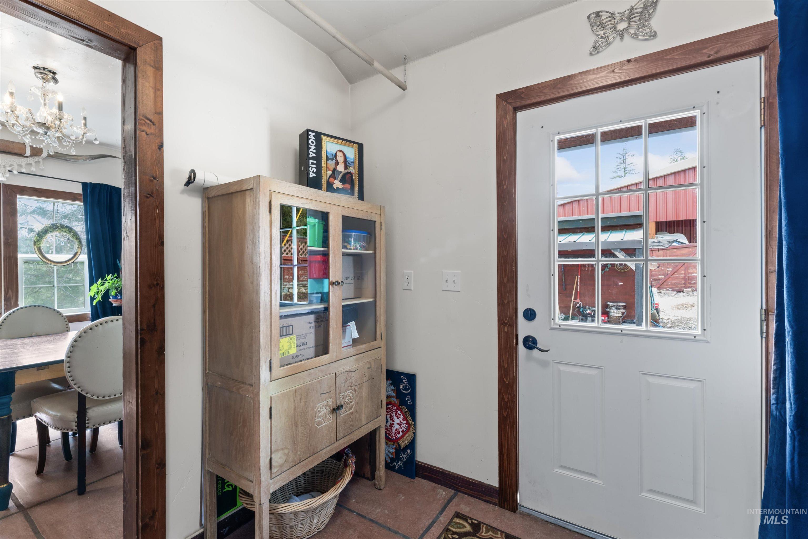 5 Alpine Ct, Boise, Idaho 83716, 4 Bedrooms, 2.5 Bathrooms, Residential For Sale, Price $550,000, 98975940