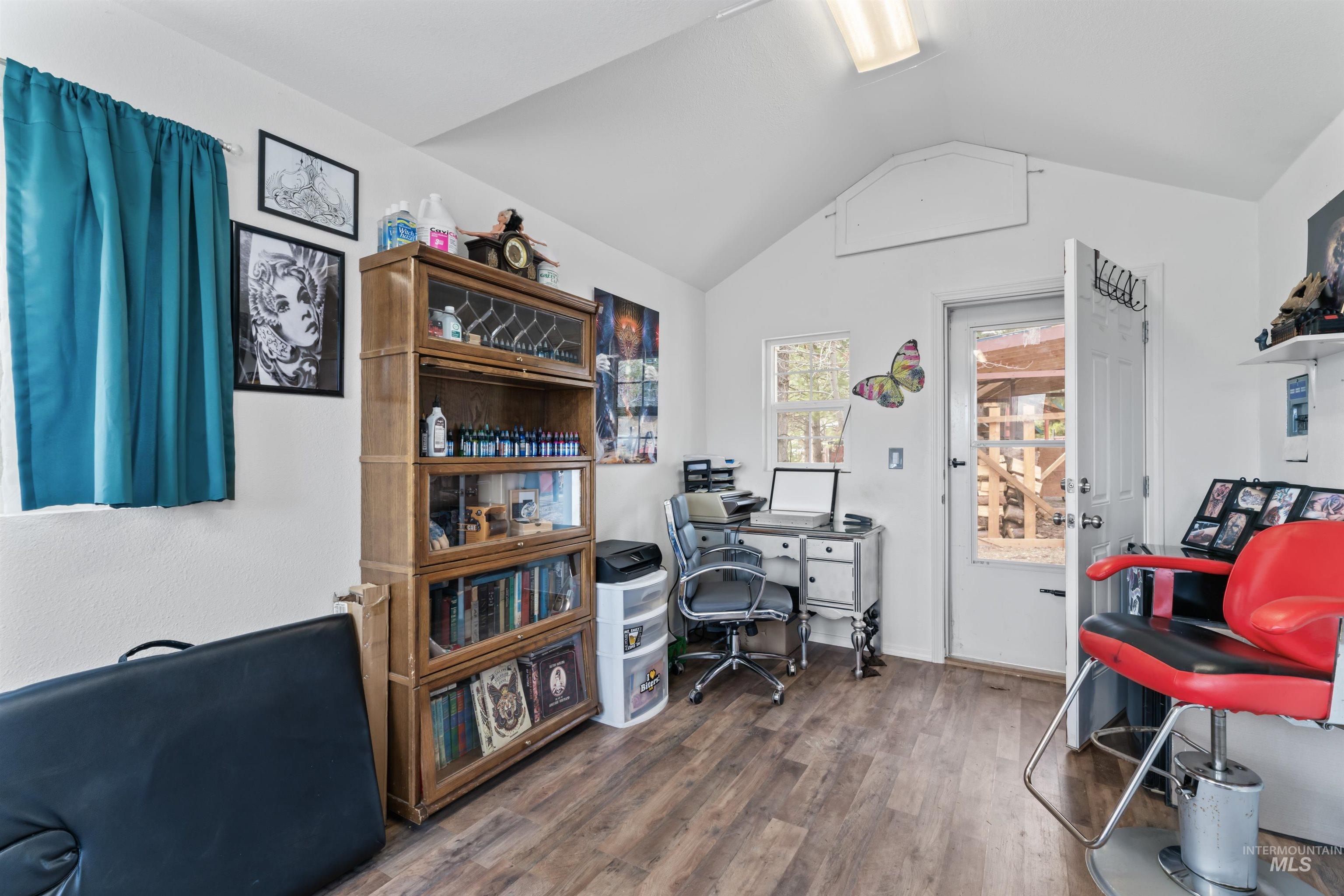 5 Alpine Ct, Boise, Idaho 83716, 4 Bedrooms, 2.5 Bathrooms, Residential For Sale, Price $550,000, 98975940