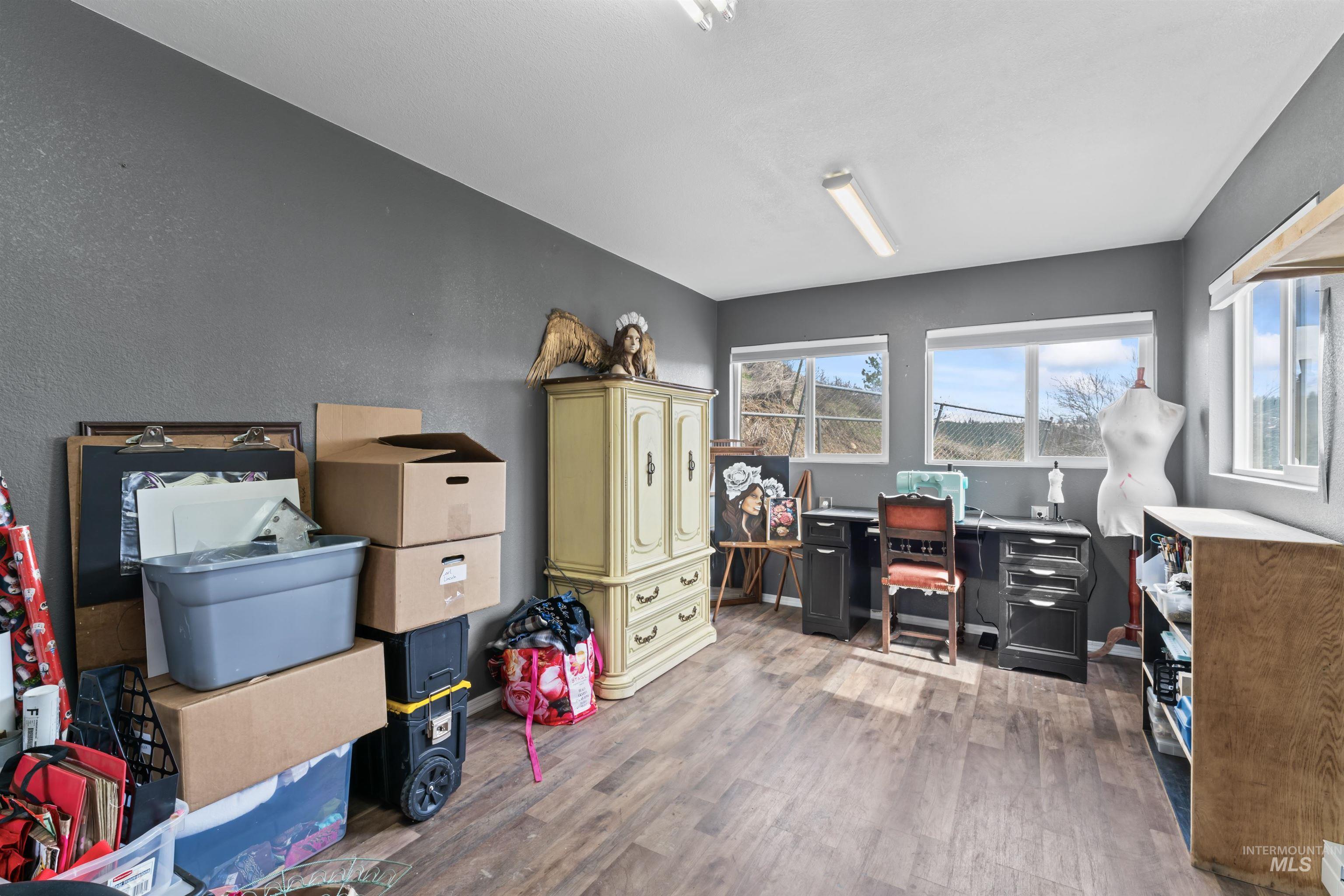 5 Alpine Ct, Boise, Idaho 83716, 4 Bedrooms, 2.5 Bathrooms, Residential For Sale, Price $550,000, 98975940