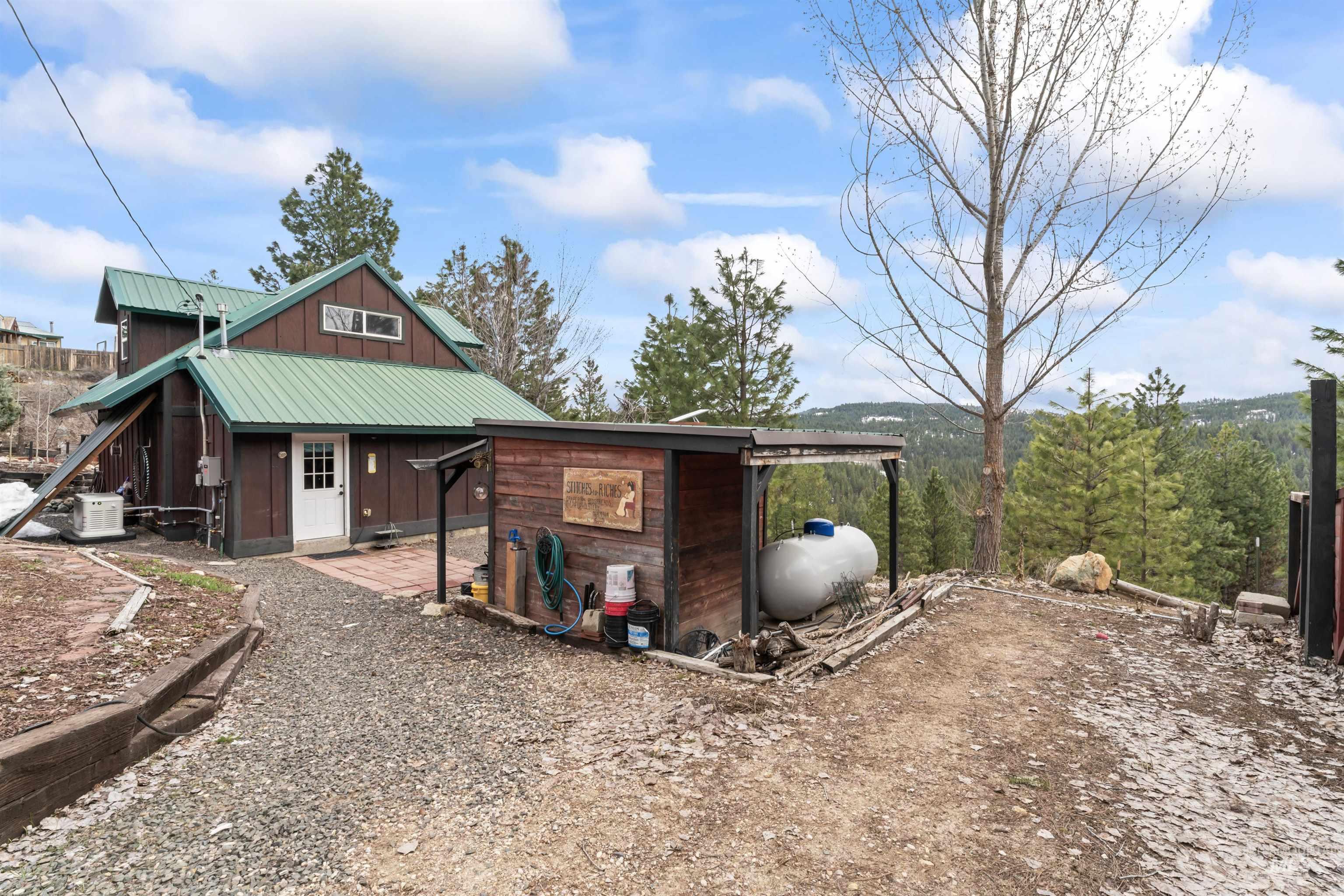 5 Alpine Ct, Boise, Idaho 83716, 4 Bedrooms, 2.5 Bathrooms, Residential For Sale, Price $550,000, 98975940