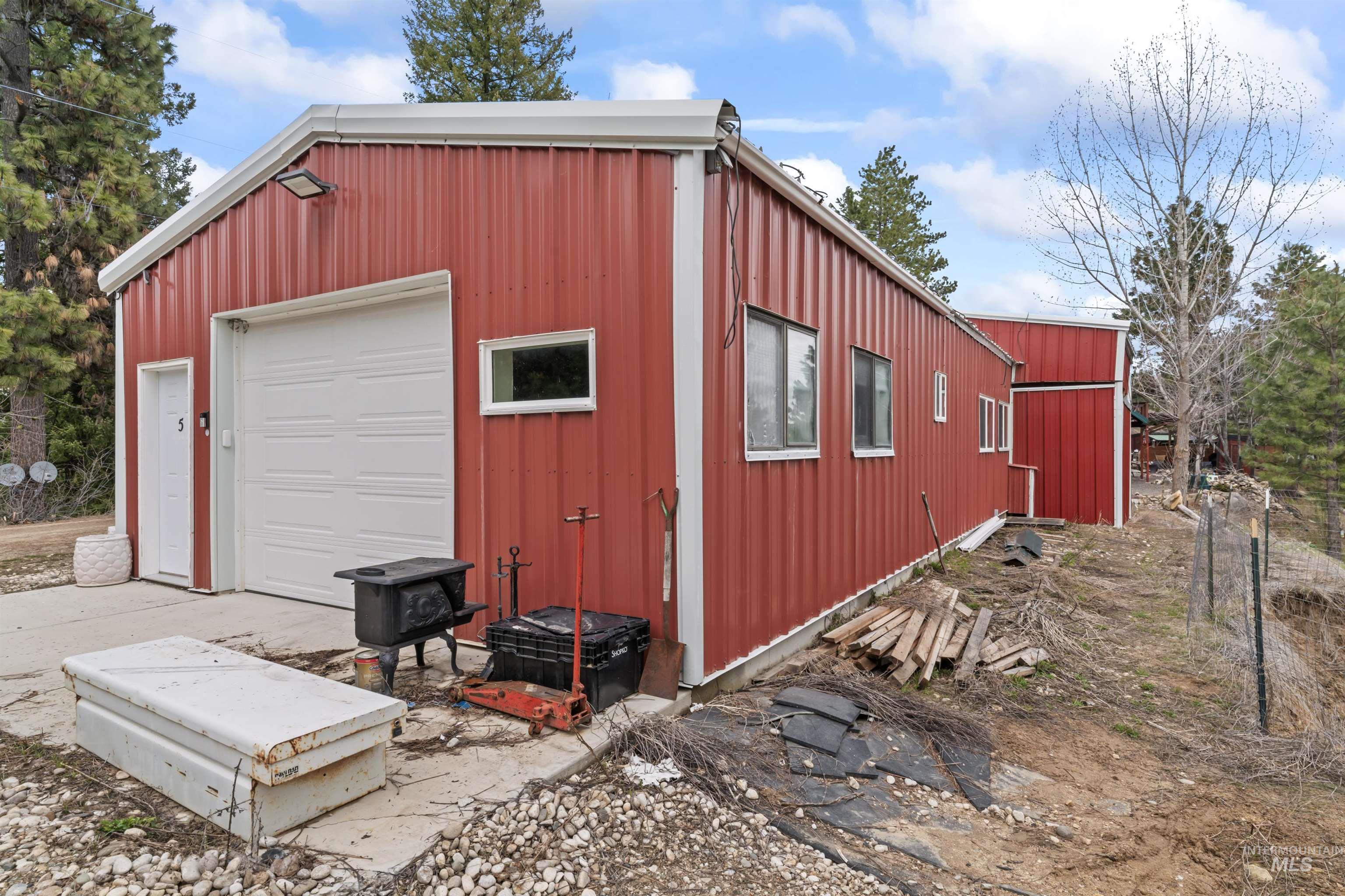 5 Alpine Ct, Boise, Idaho 83716, 4 Bedrooms, 2.5 Bathrooms, Residential For Sale, Price $550,000, 98975940